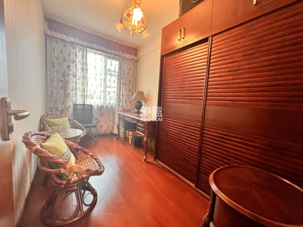 晋合湘水湾一期 3室2厅2卫 3200.0元/月 晋合湘水湾一期 3室2厅2卫 3200.0元/月室内图