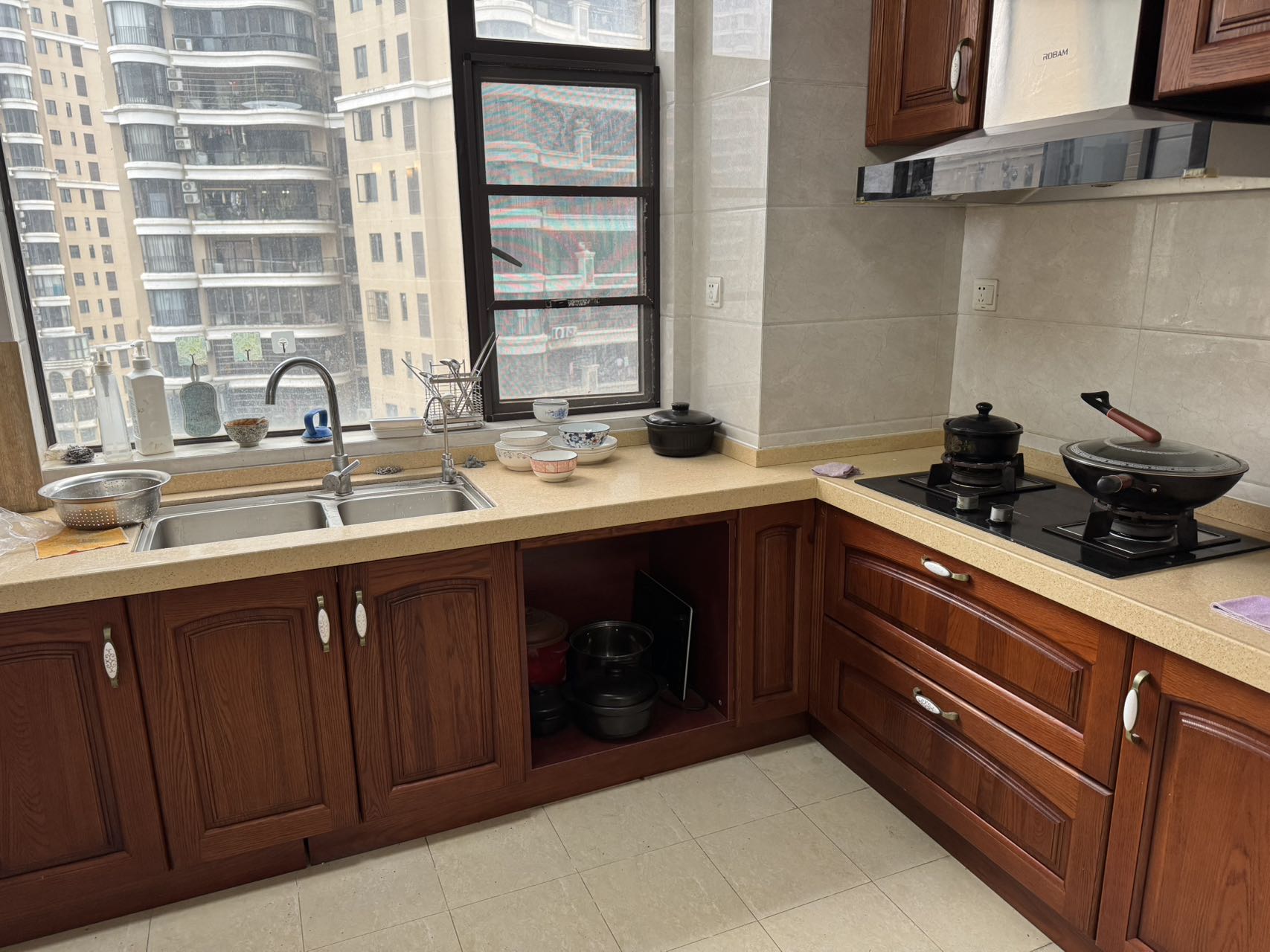 滨江帝景二期(三期) 4室2厅2卫 260.0万 滨江帝景二期(三期) 4室2厅2卫 260.0万室内图