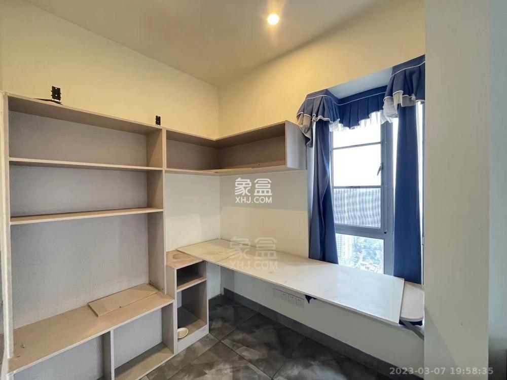 山水洲城华晨第一城 3室2厅2卫 2200.0元/月 山水洲城华晨第一城 3室2厅2卫 2200.0元/月室内图