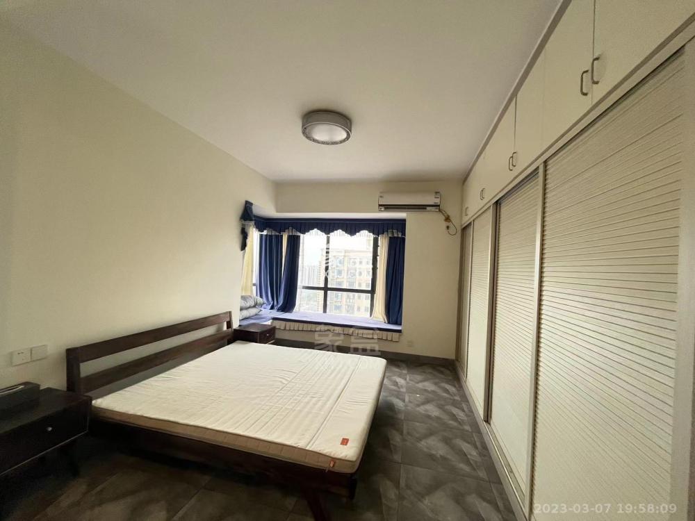 山水洲城华晨第一城 3室2厅2卫 2200.0元/月 山水洲城华晨第一城 3室2厅2卫 2200.0元/月室内图