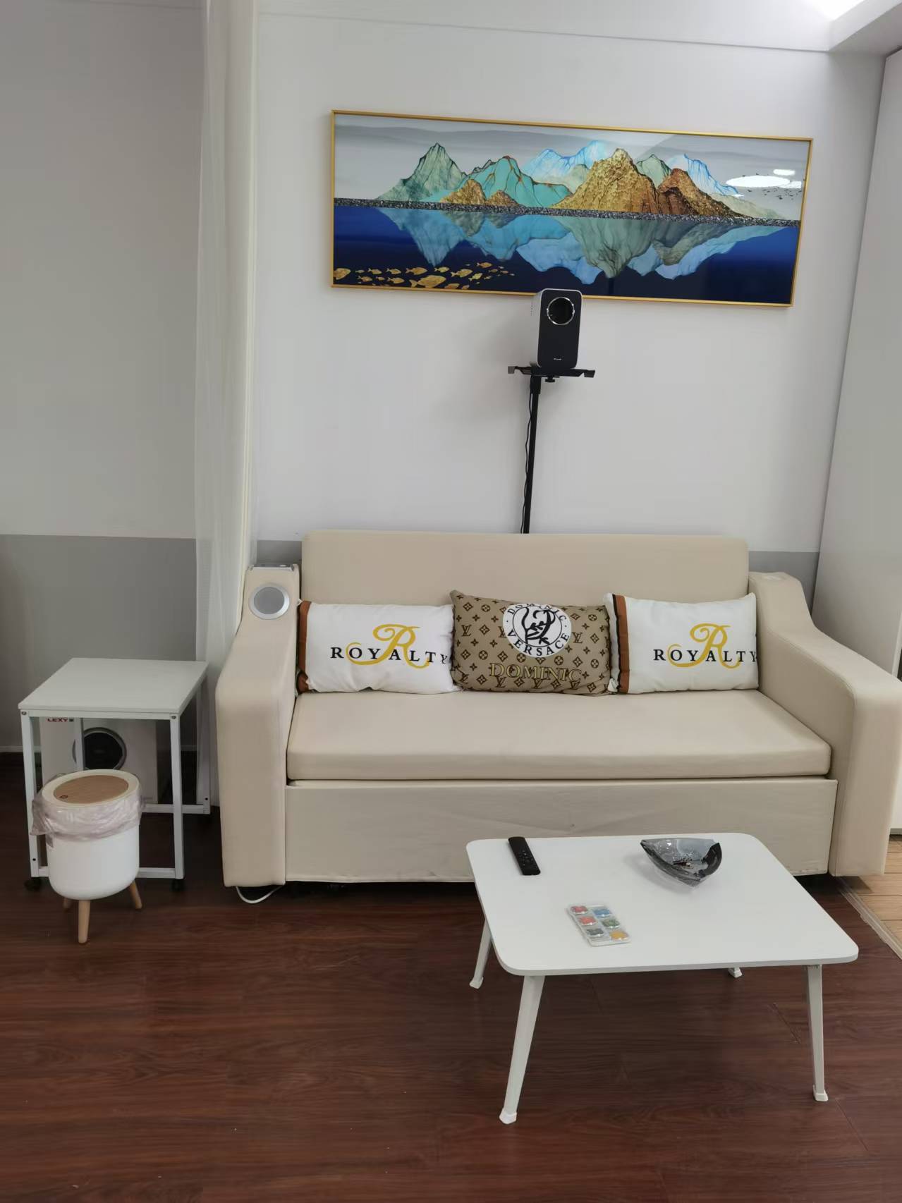 越界(天佑国际大厦) 1室1厅1卫 1700.0元/月 越界(天佑国际大厦) 1室1厅1卫 1700.0元/月室内图