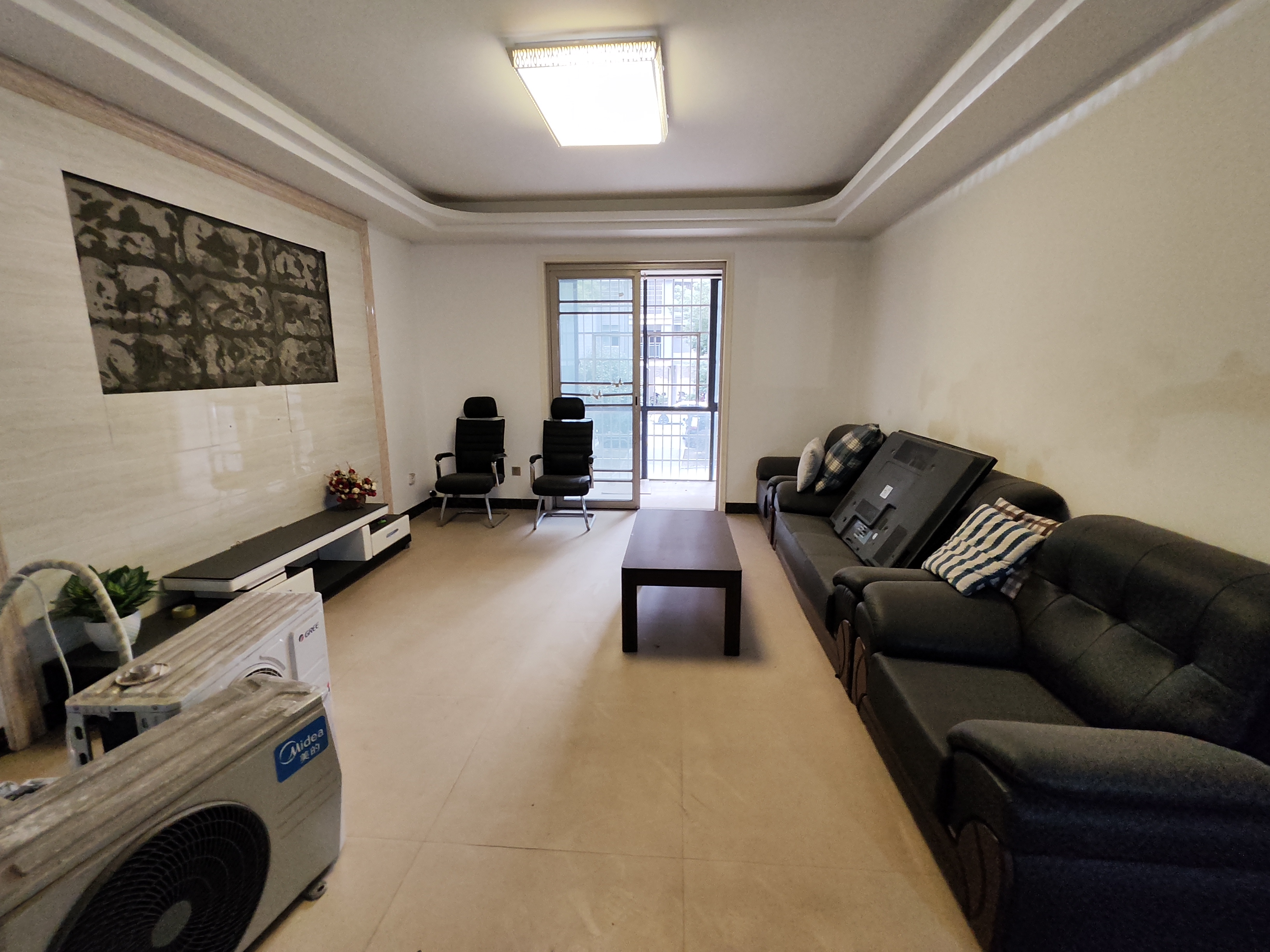 山水华庭 3室2厅2卫 1800.0元/月 山水华庭 3室2厅2卫 1800.0元/月室内图