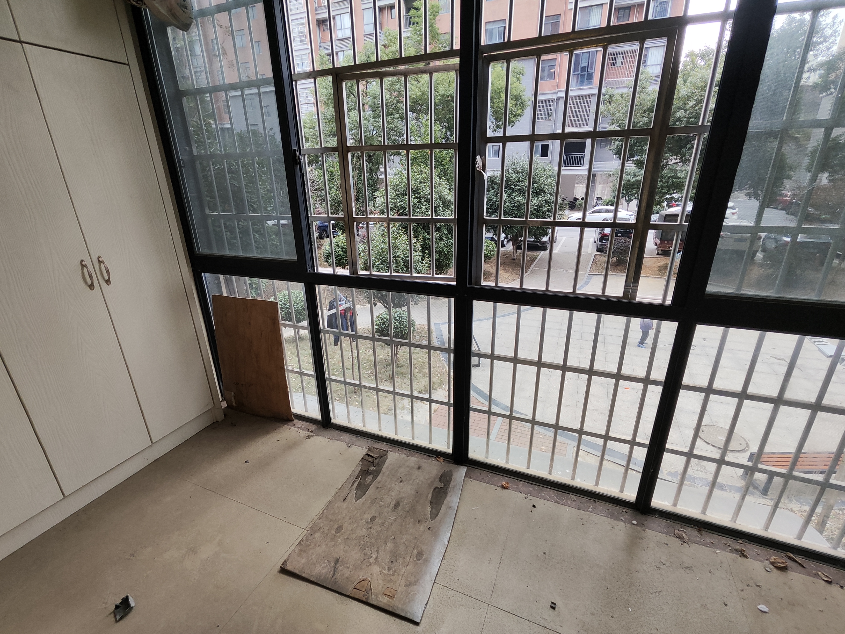 山水华庭 3室2厅2卫 1800.0元/月 山水华庭 3室2厅2卫 1800.0元/月室内图