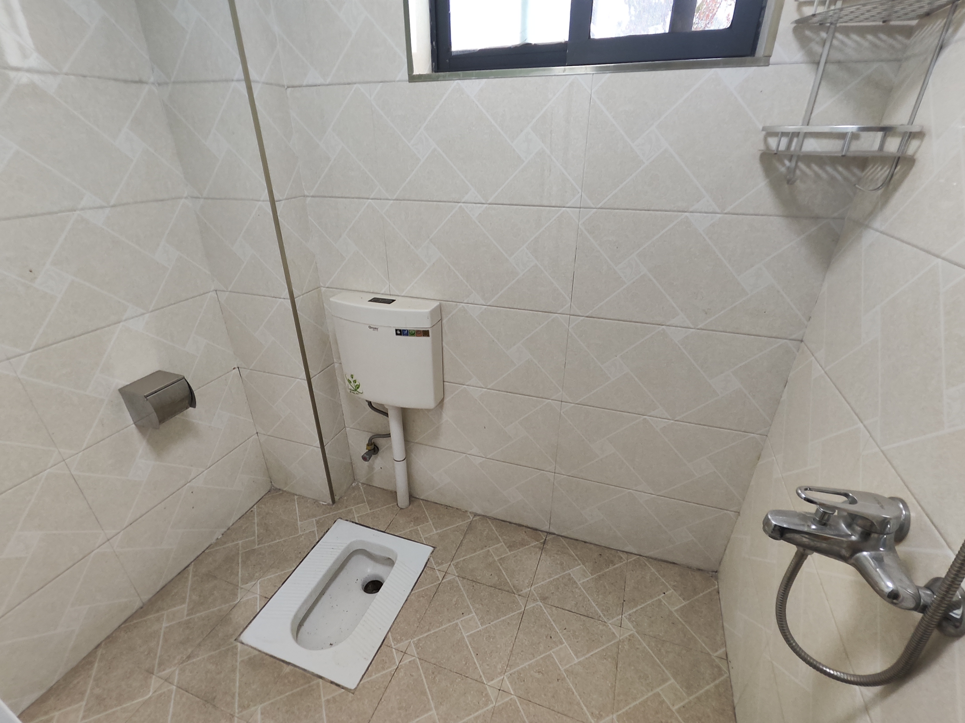 山水华庭 3室2厅2卫 1800.0元/月 山水华庭 3室2厅2卫 1800.0元/月室内图