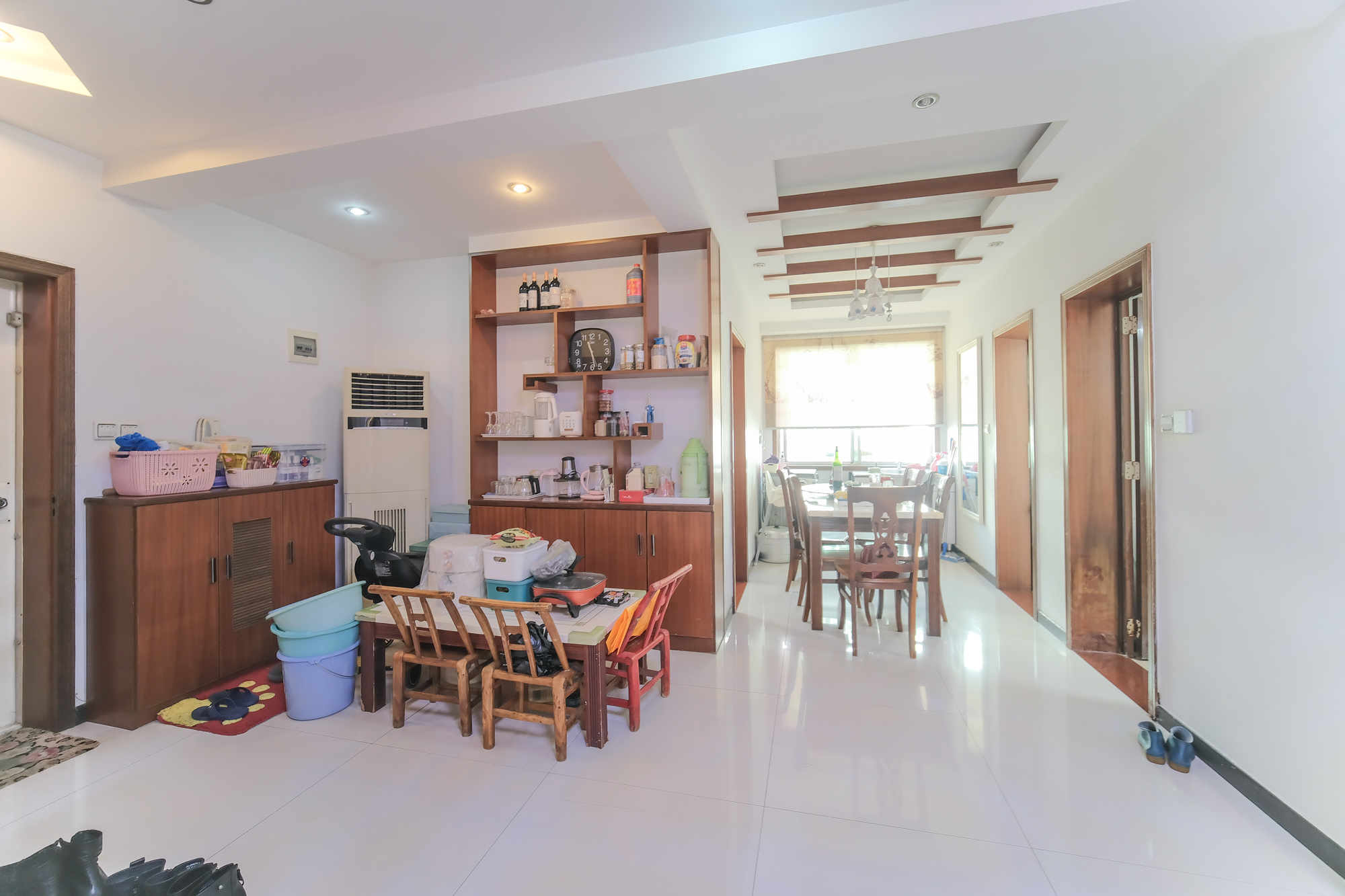 中南汽车世界 3室2厅2卫 40.0万 中南汽车世界 3室2厅2卫 40.0万客厅