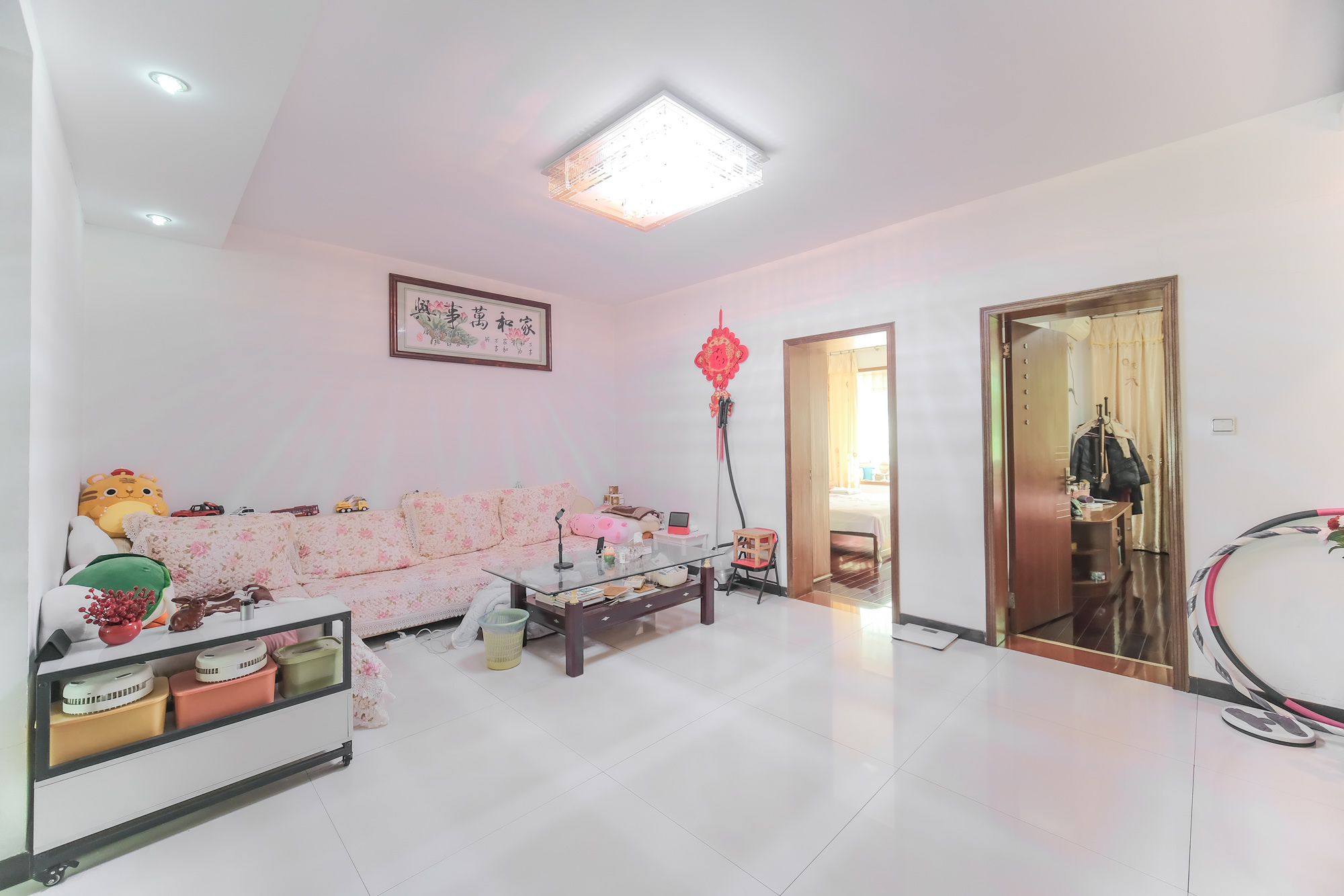 中南汽车世界 3室2厅2卫 40.0万 中南汽车世界 3室2厅2卫 40.0万卧室