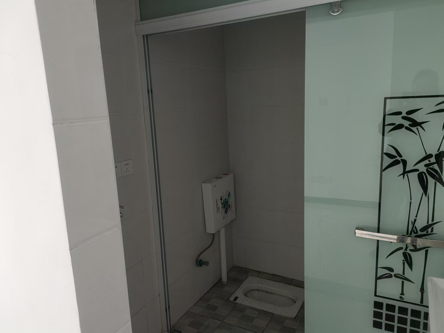 当代滨江MOMA 1室1厅1卫 1500.0元/月 当代滨江MOMA 1室1厅1卫 1500.0元/月室内图