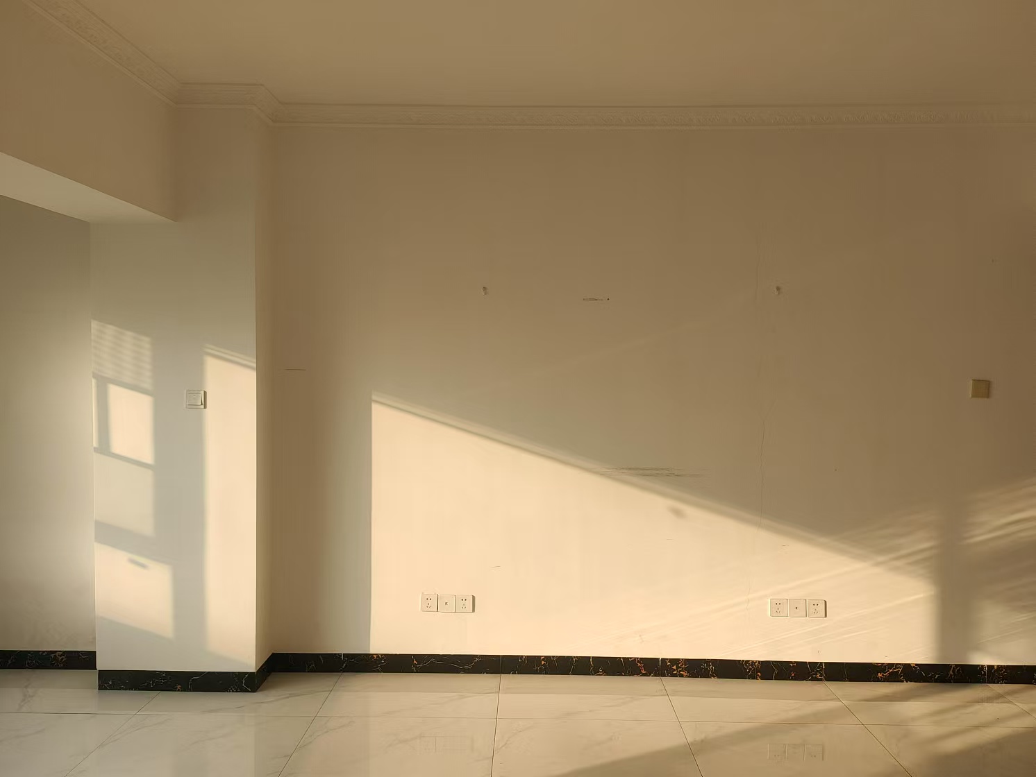 当代滨江MOMA  1室1厅1卫   1700.00元/月室内图