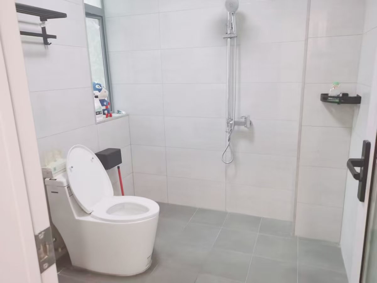 鹏利广场 3室2厅2卫 2300.0元/月 鹏利广场 3室2厅2卫 2300.0元/月室内图