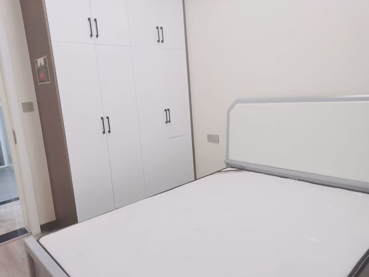 鹏利广场 3室2厅2卫 2300.0元/月 鹏利广场 3室2厅2卫 2300.0元/月室内图