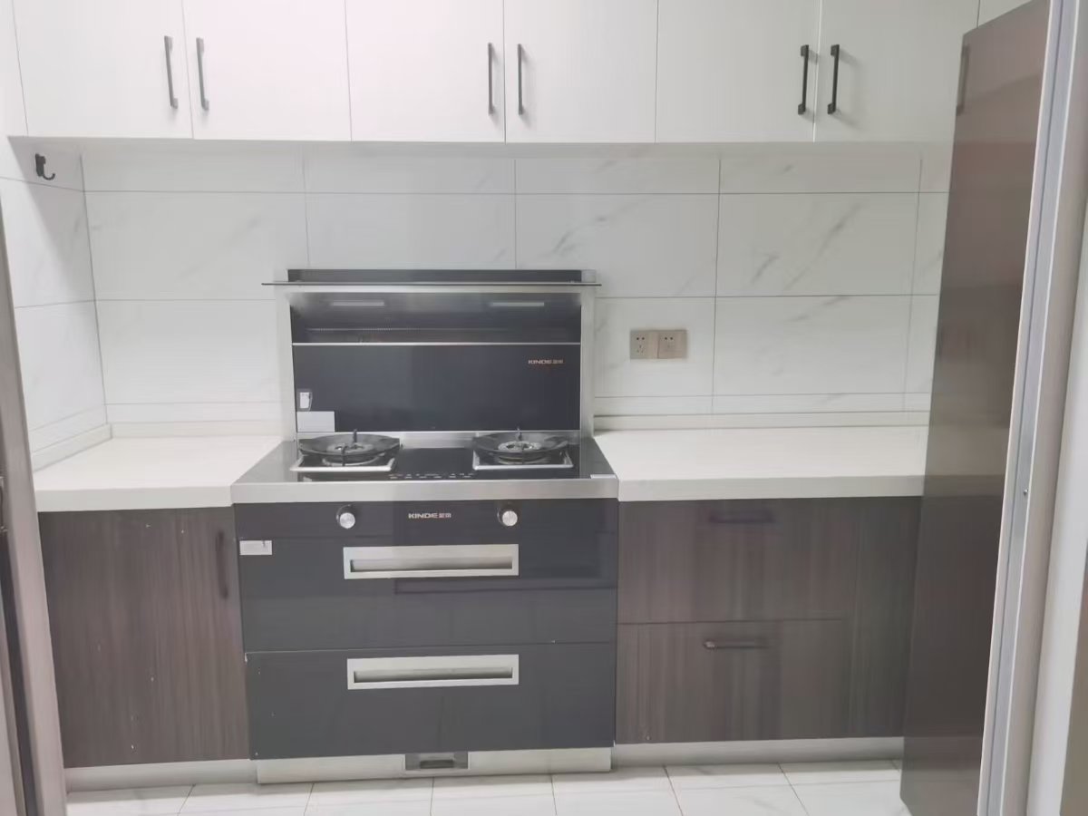 鹏利广场 3室2厅2卫 2300.0元/月 鹏利广场 3室2厅2卫 2300.0元/月室内图