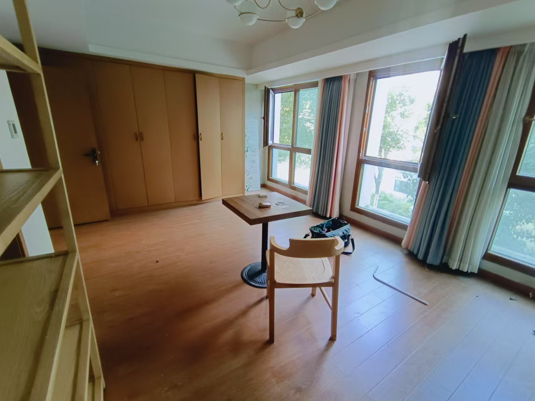 阳光100二期 1室1厅1卫 6500.0元/月 阳光100二期 1室1厅1卫 6500.0元/月室内图