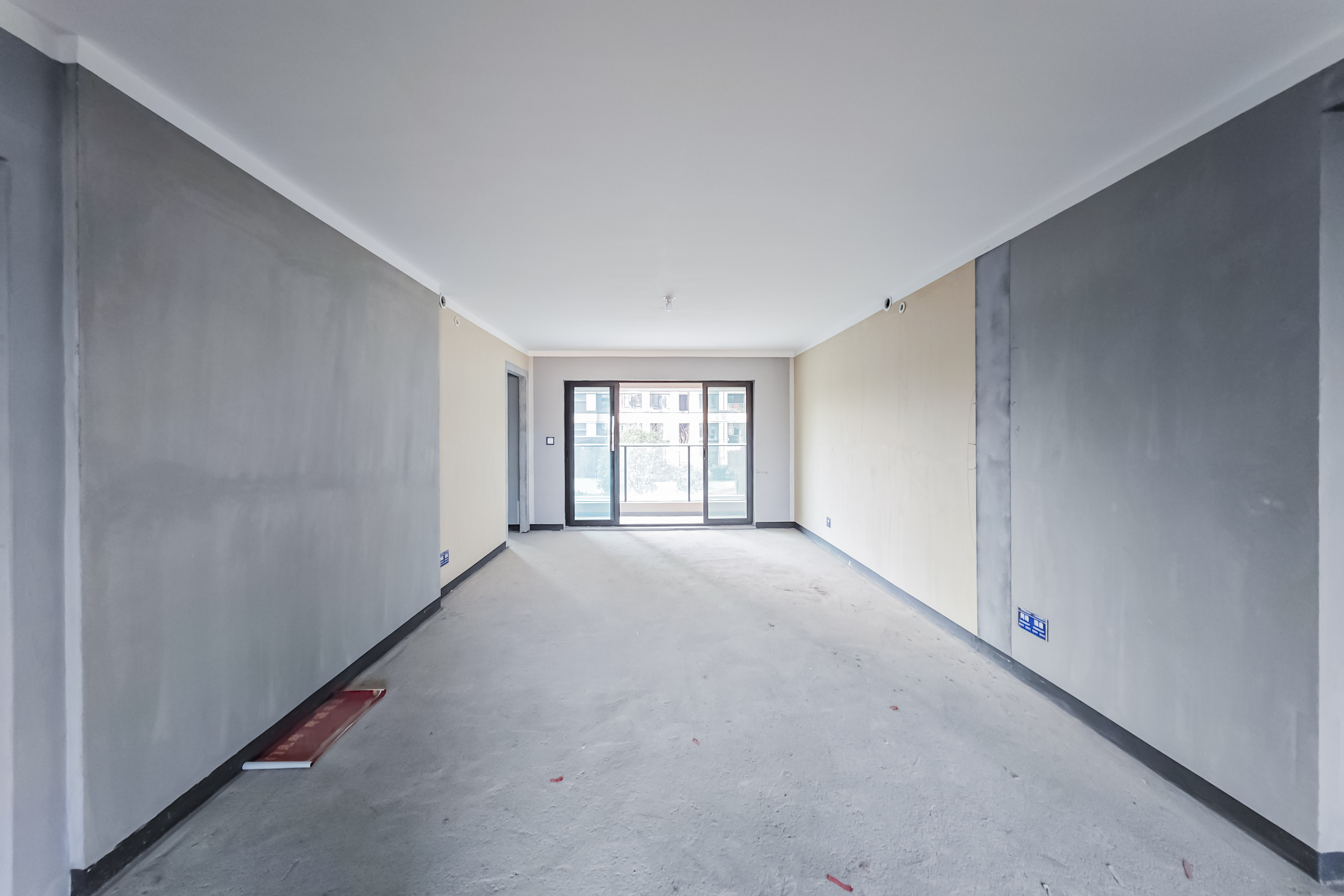 建发玖洲和玺  4室2厅2卫   135.00万其他