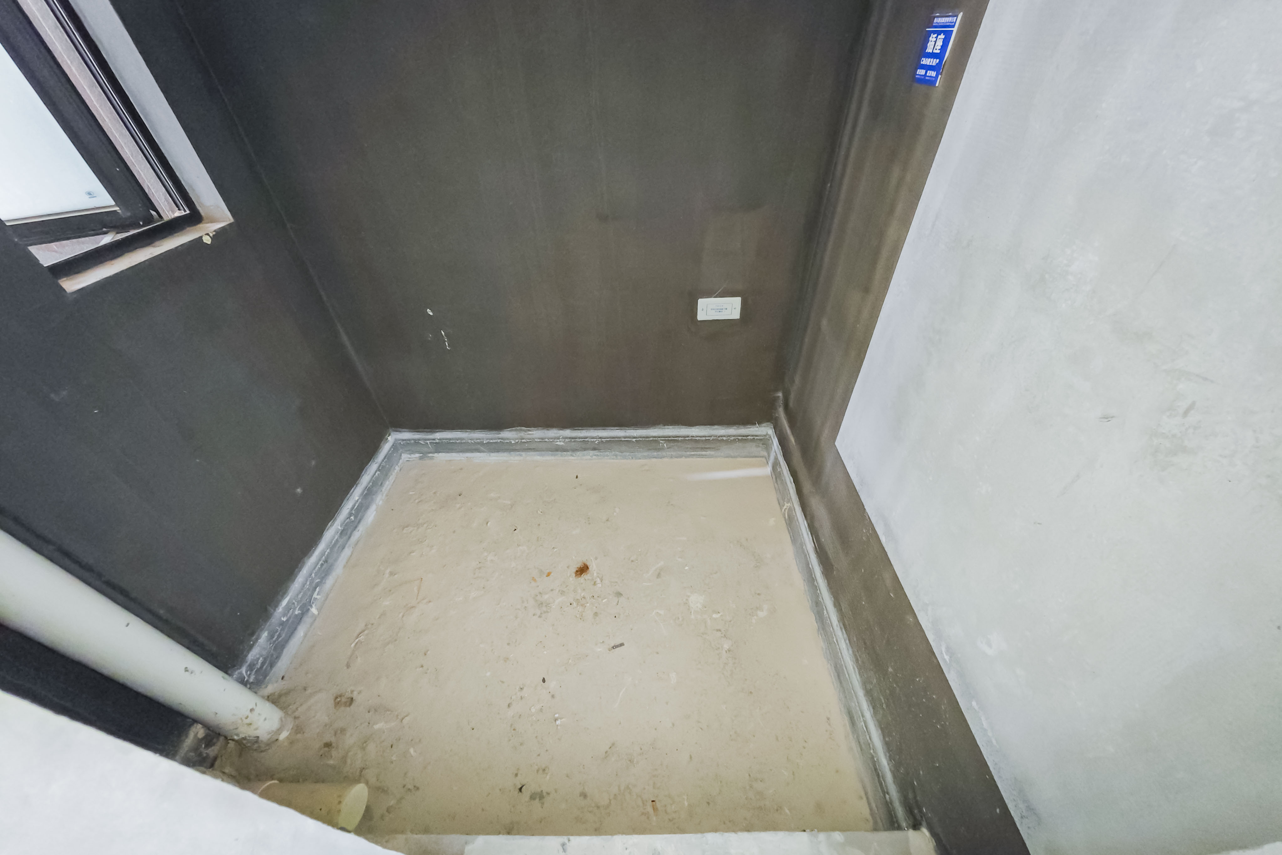 建发玖洲和玺  4室2厅2卫   135.00万其他