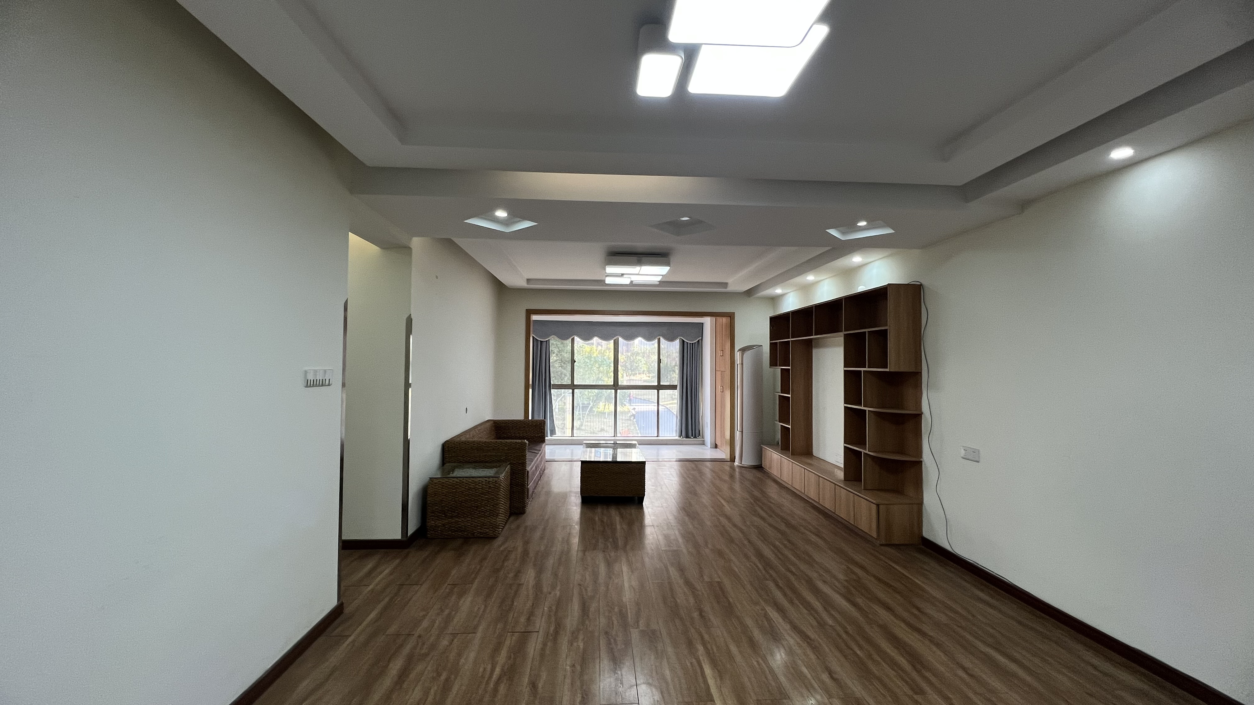 奥园广场  4室2厅2卫    93.8万 奥园广场  4室2厅2卫    93.8万室内图