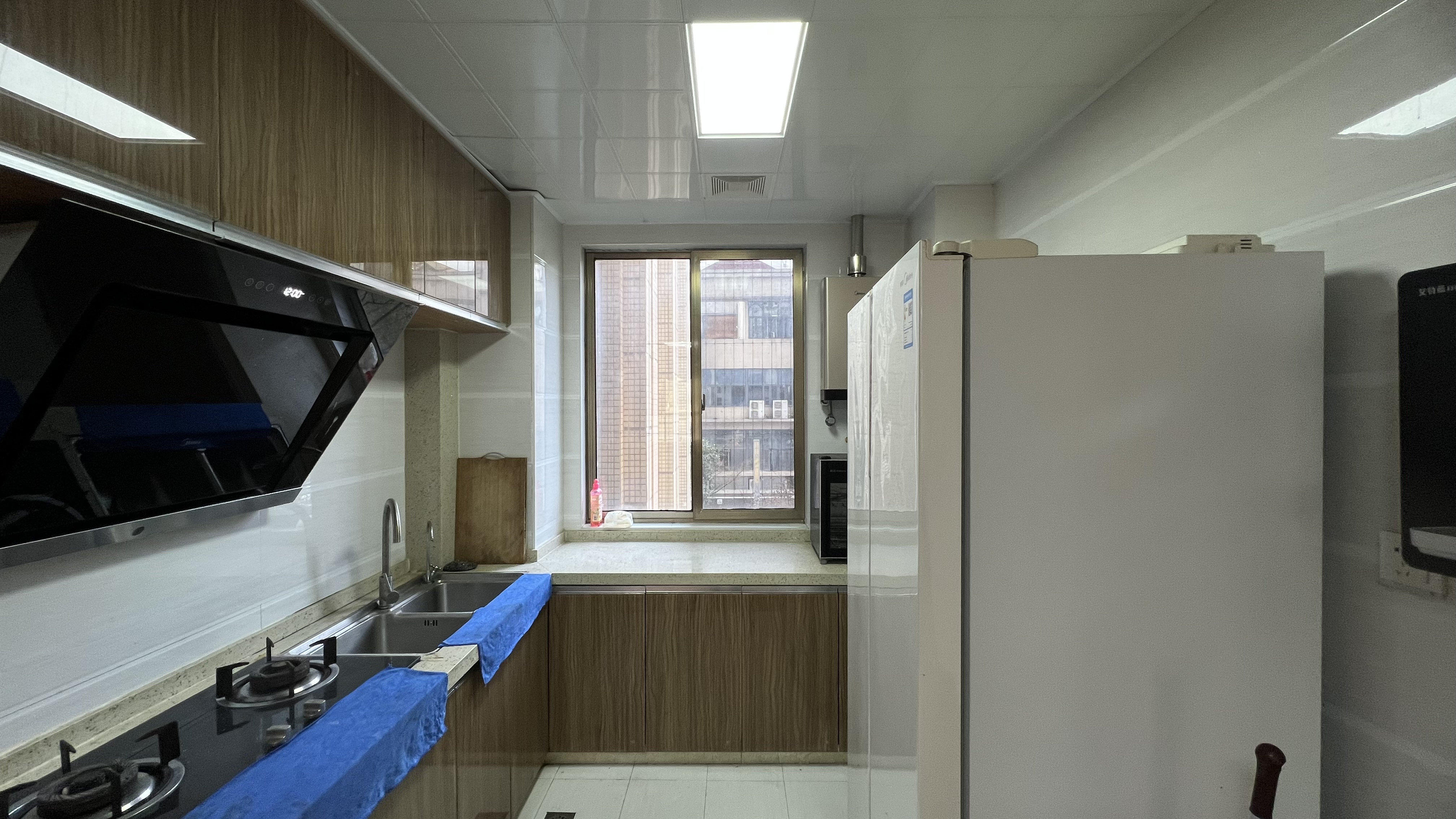 奥园广场  4室2厅2卫    93.8万 奥园广场  4室2厅2卫    93.8万室内图