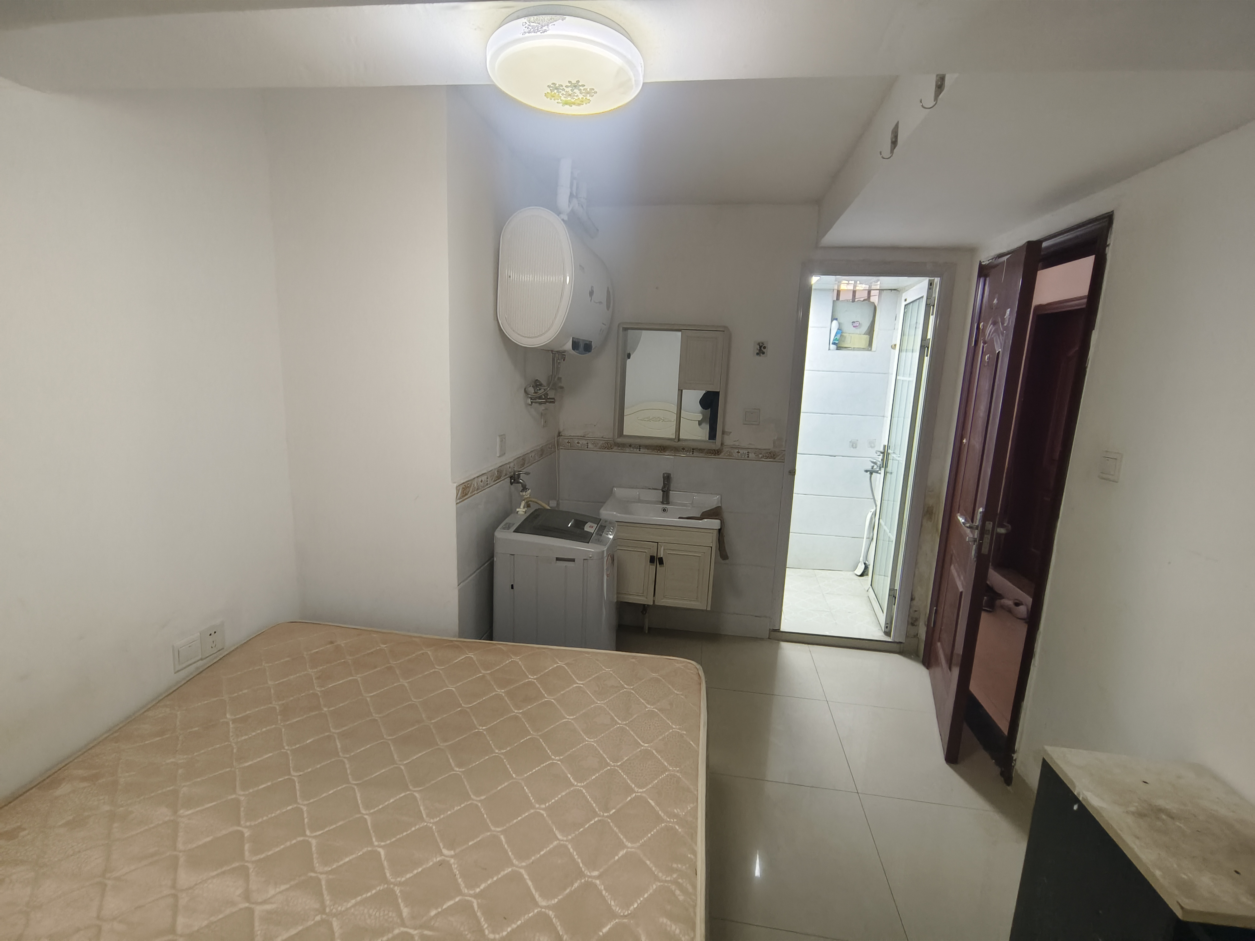 思进大厦 1室1厅1卫 750.0元/月 思进大厦 1室1厅1卫 750.0元/月室内图