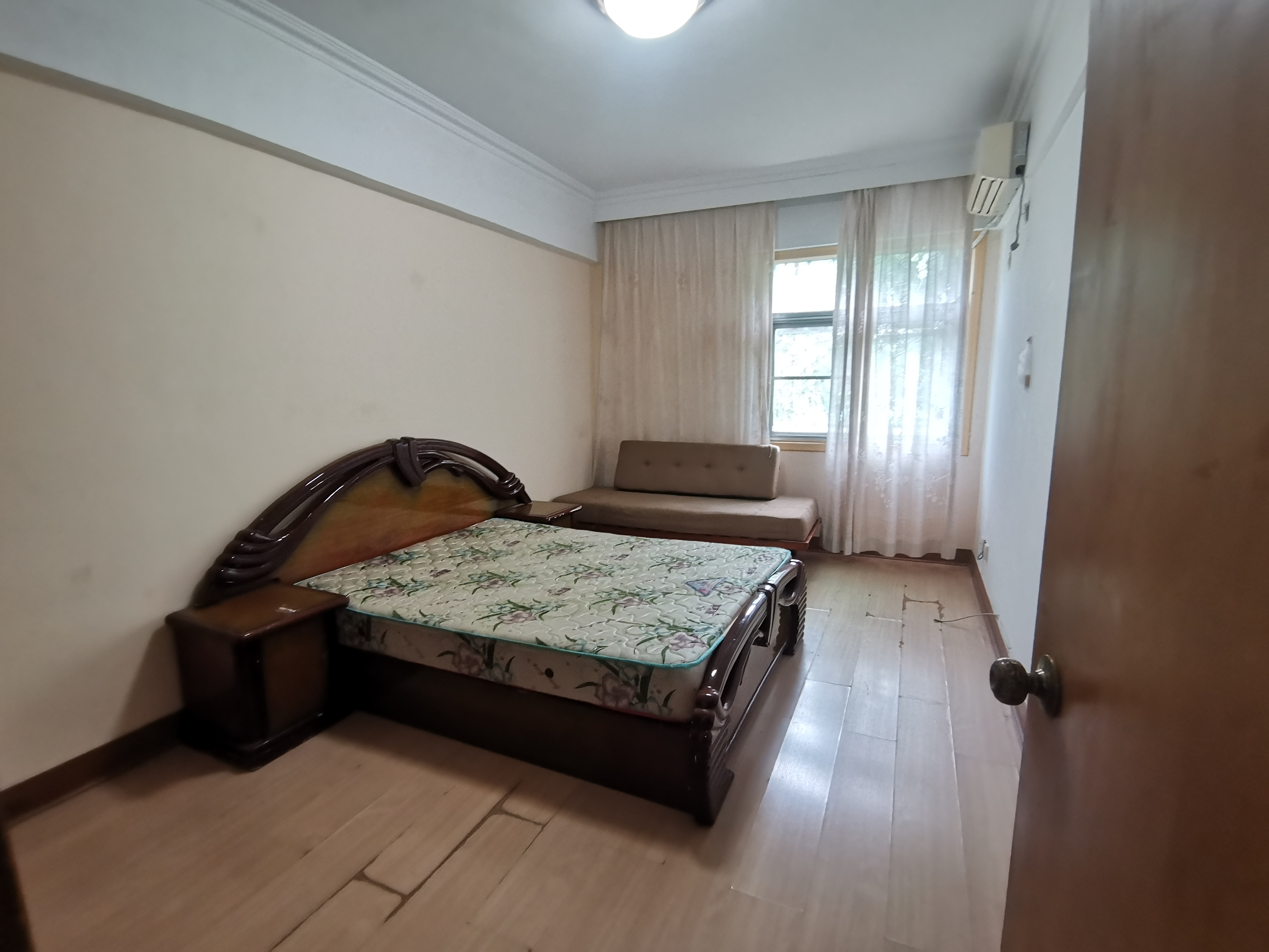 龙珠新城 2室2厅1卫 110.0万 龙珠新城 2室2厅1卫 110.0万室内图