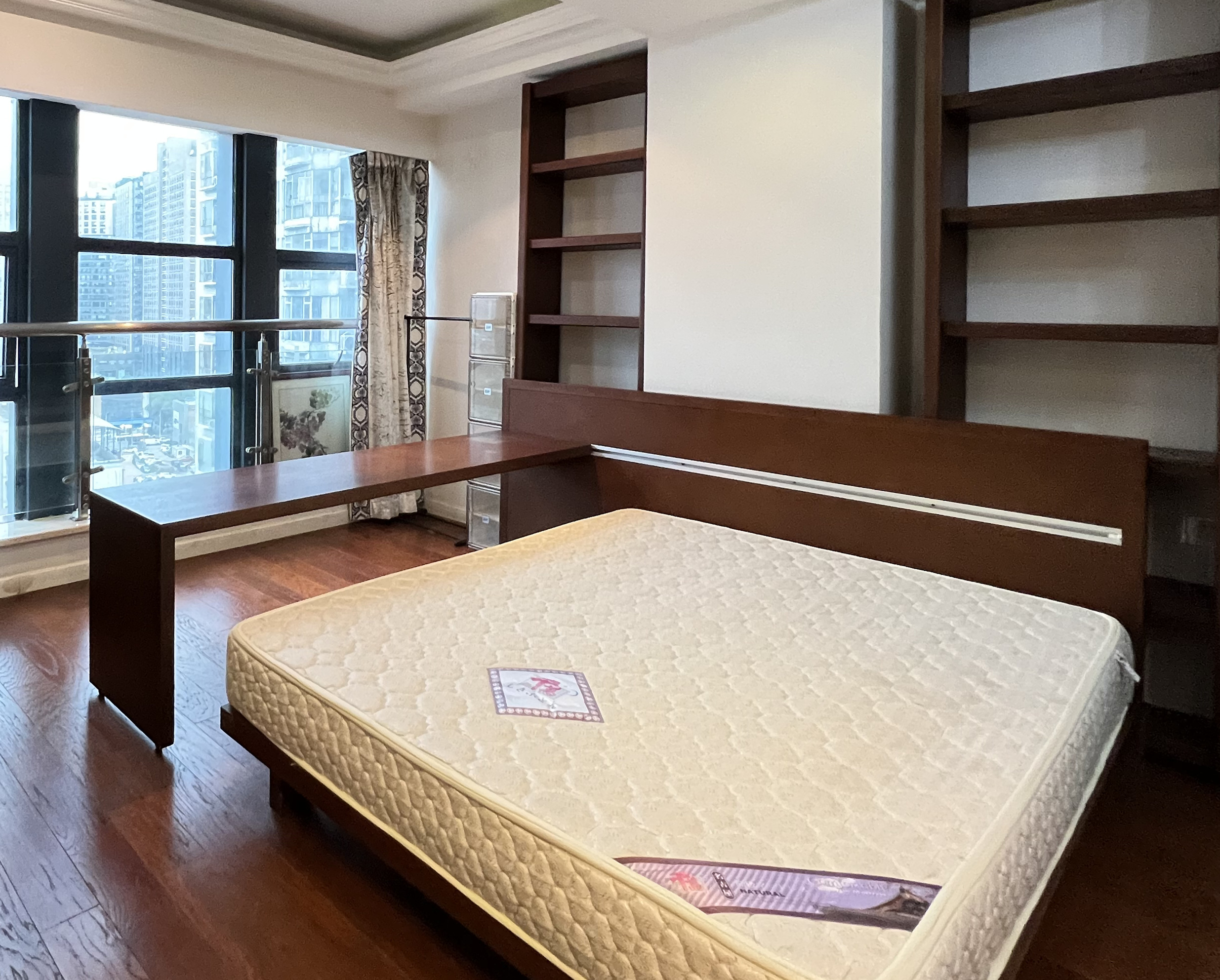 壹号公馆 1室1厅1卫 2700.0元/月 壹号公馆 1室1厅1卫 2700.0元/月室内图