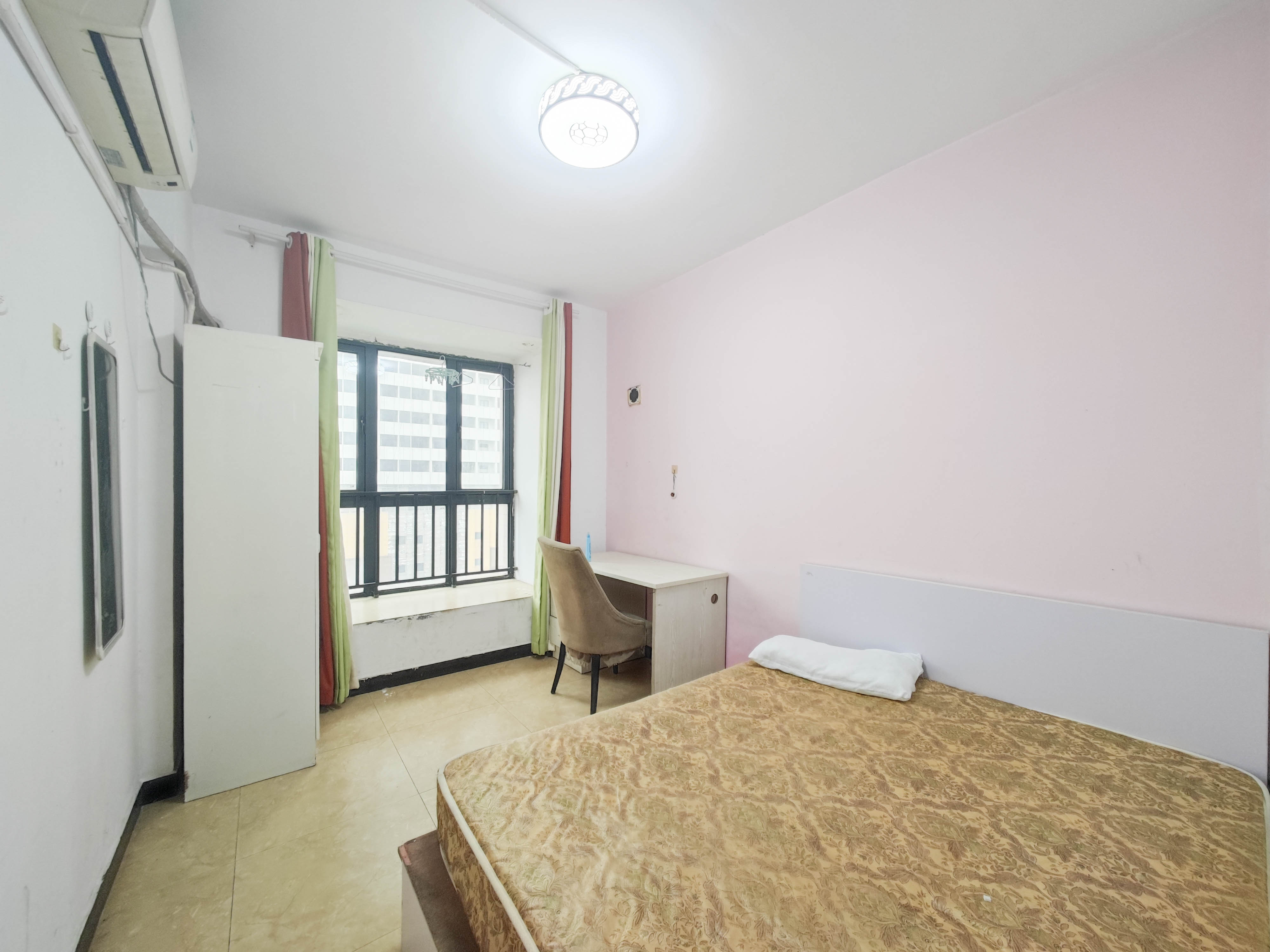 华悦城 3室1厅1卫 64.8万 华悦城 3室1厅1卫 64.8万客厅