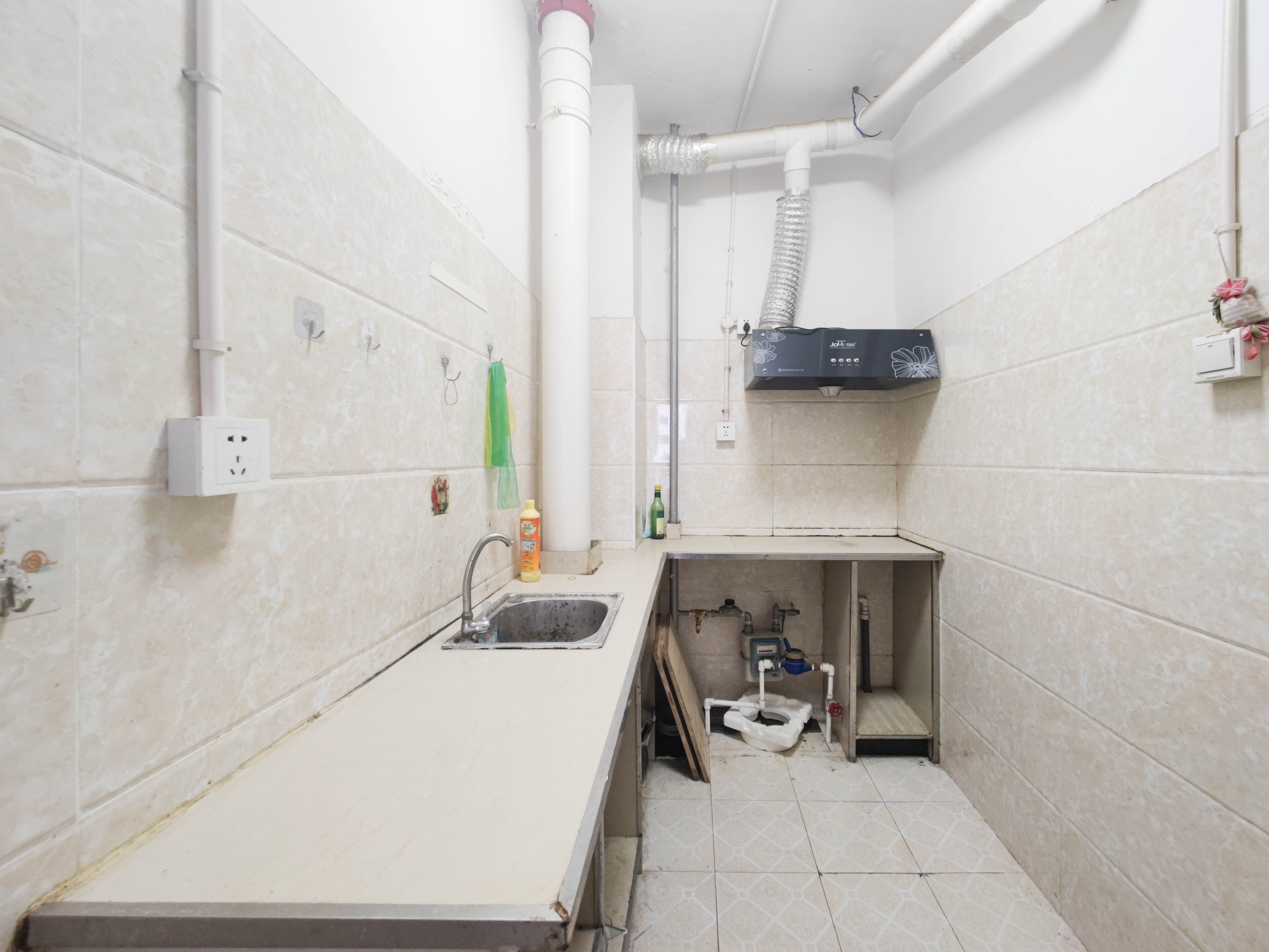 华悦城 3室1厅1卫 64.8万 华悦城 3室1厅1卫 64.8万其他