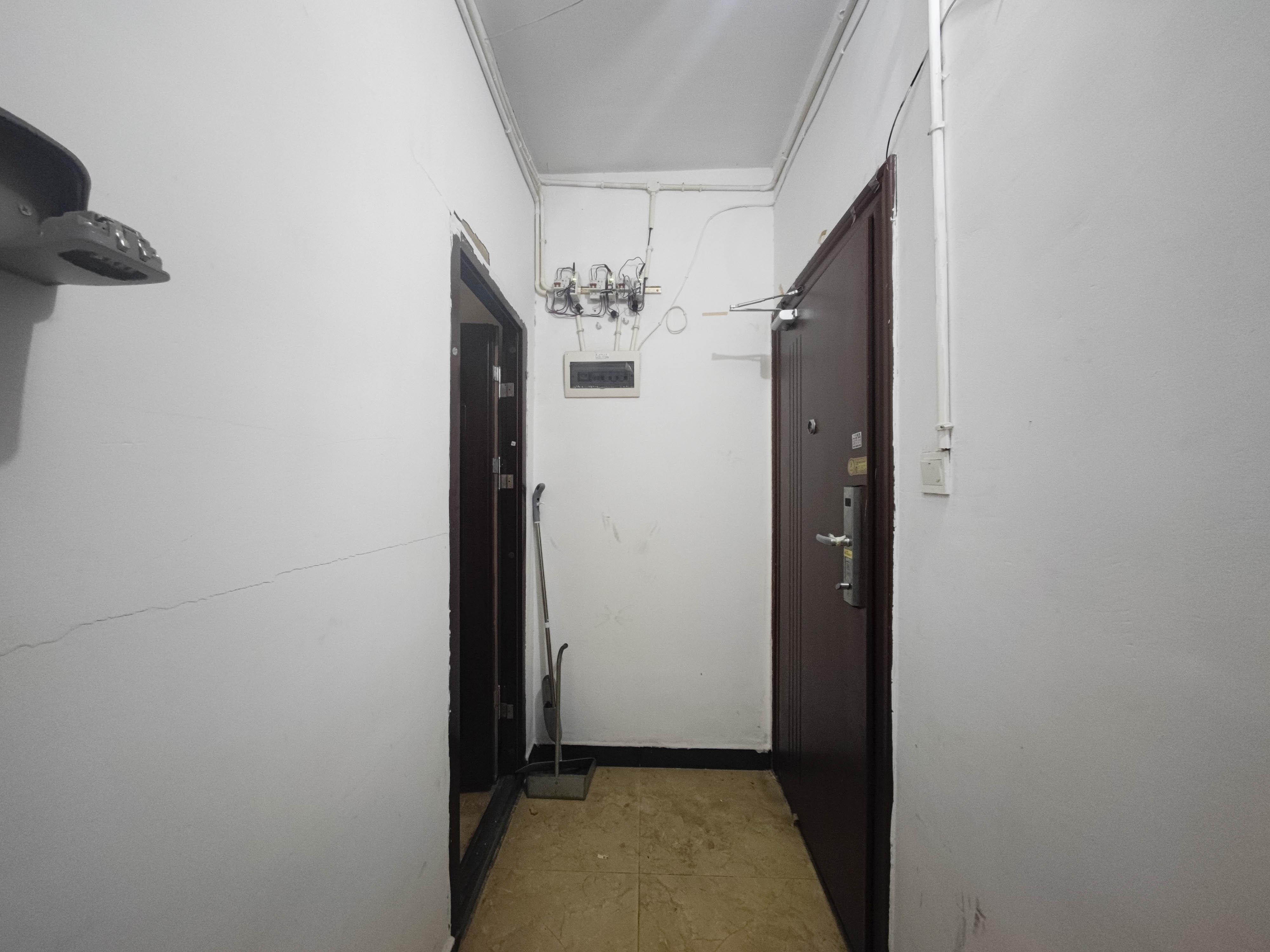 华悦城 3室1厅1卫 64.8万 华悦城 3室1厅1卫 64.8万其他