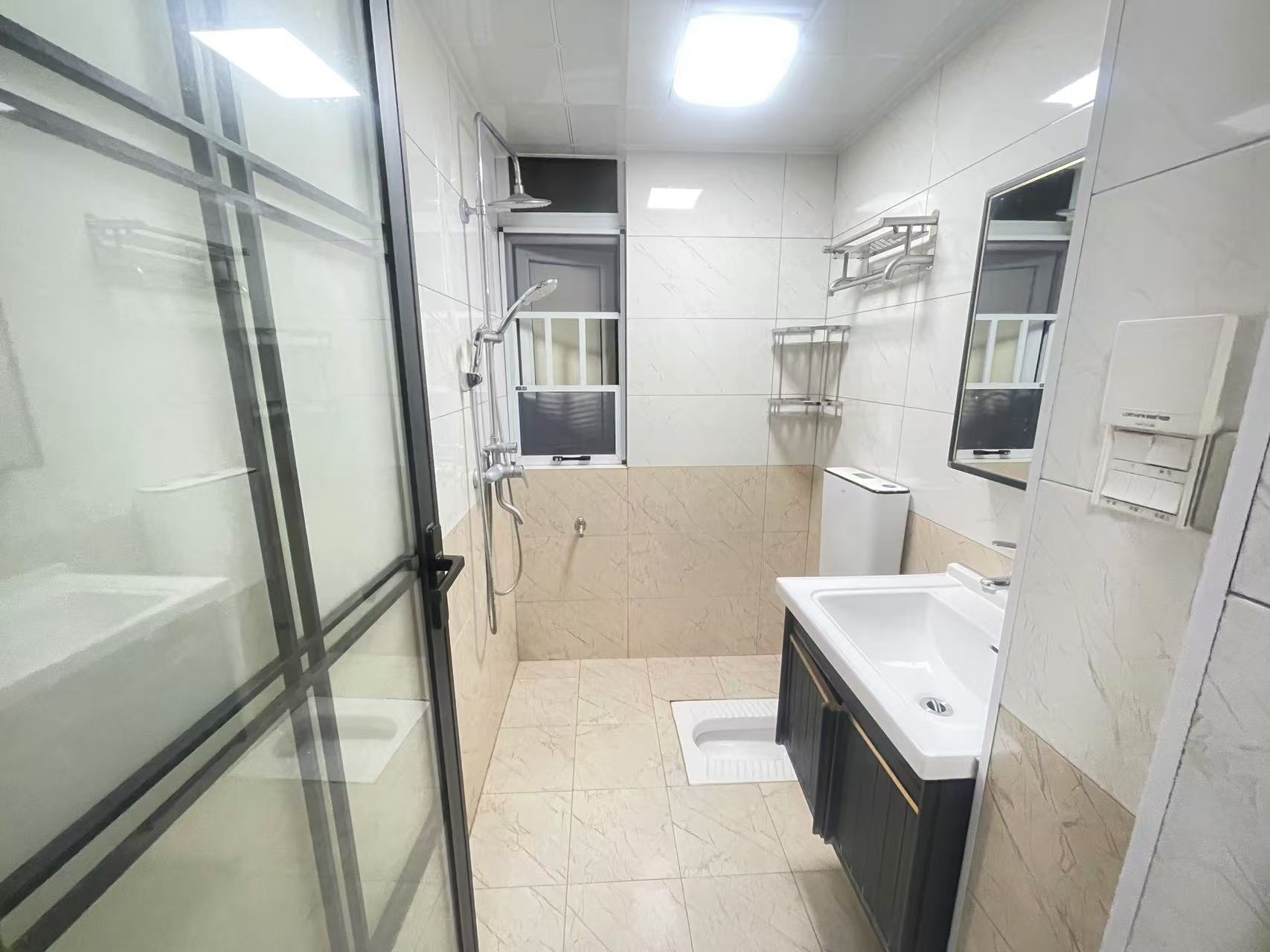 金碧花园 2室2厅1卫 1700.0元/月 金碧花园 2室2厅1卫 1700.0元/月室内图