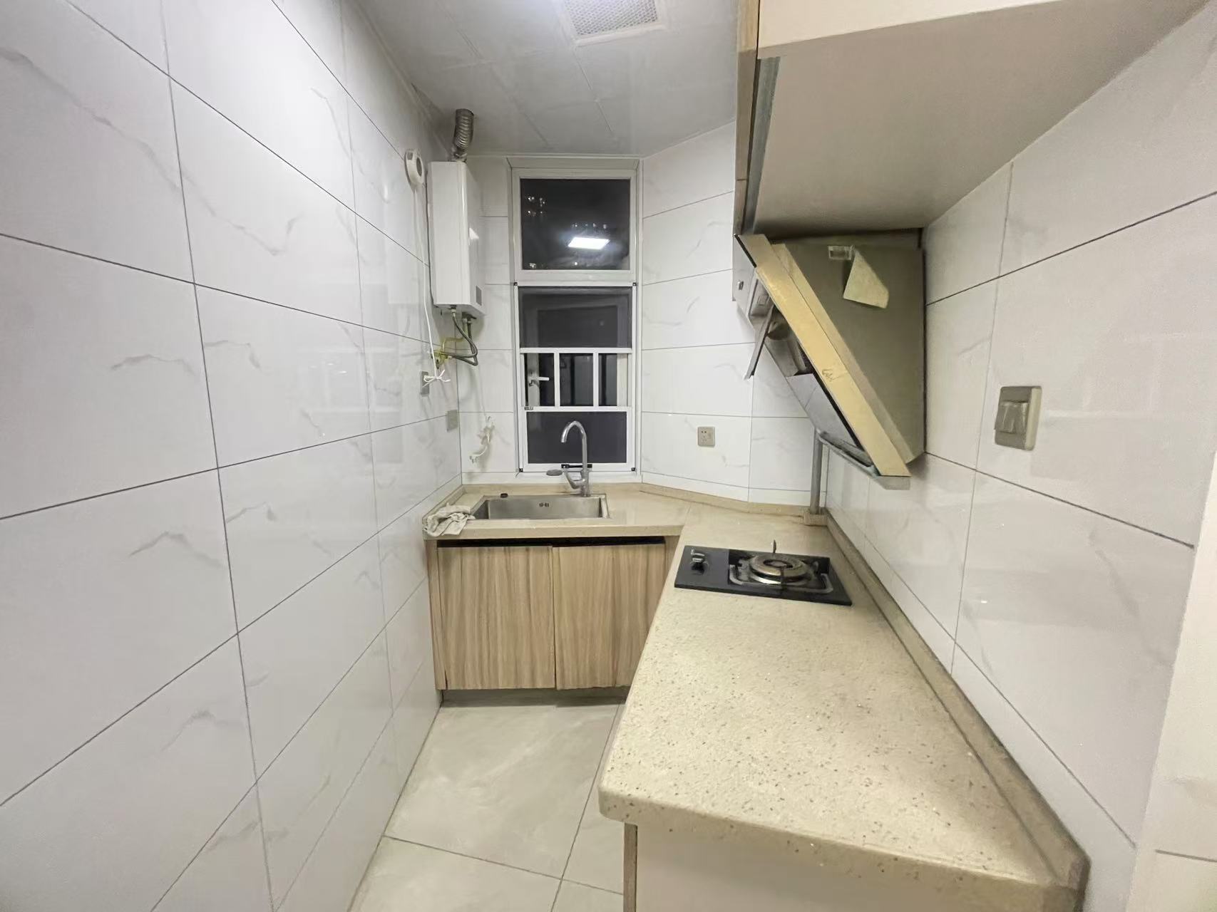 金碧花园 2室2厅1卫 1700.0元/月 金碧花园 2室2厅1卫 1700.0元/月室内图