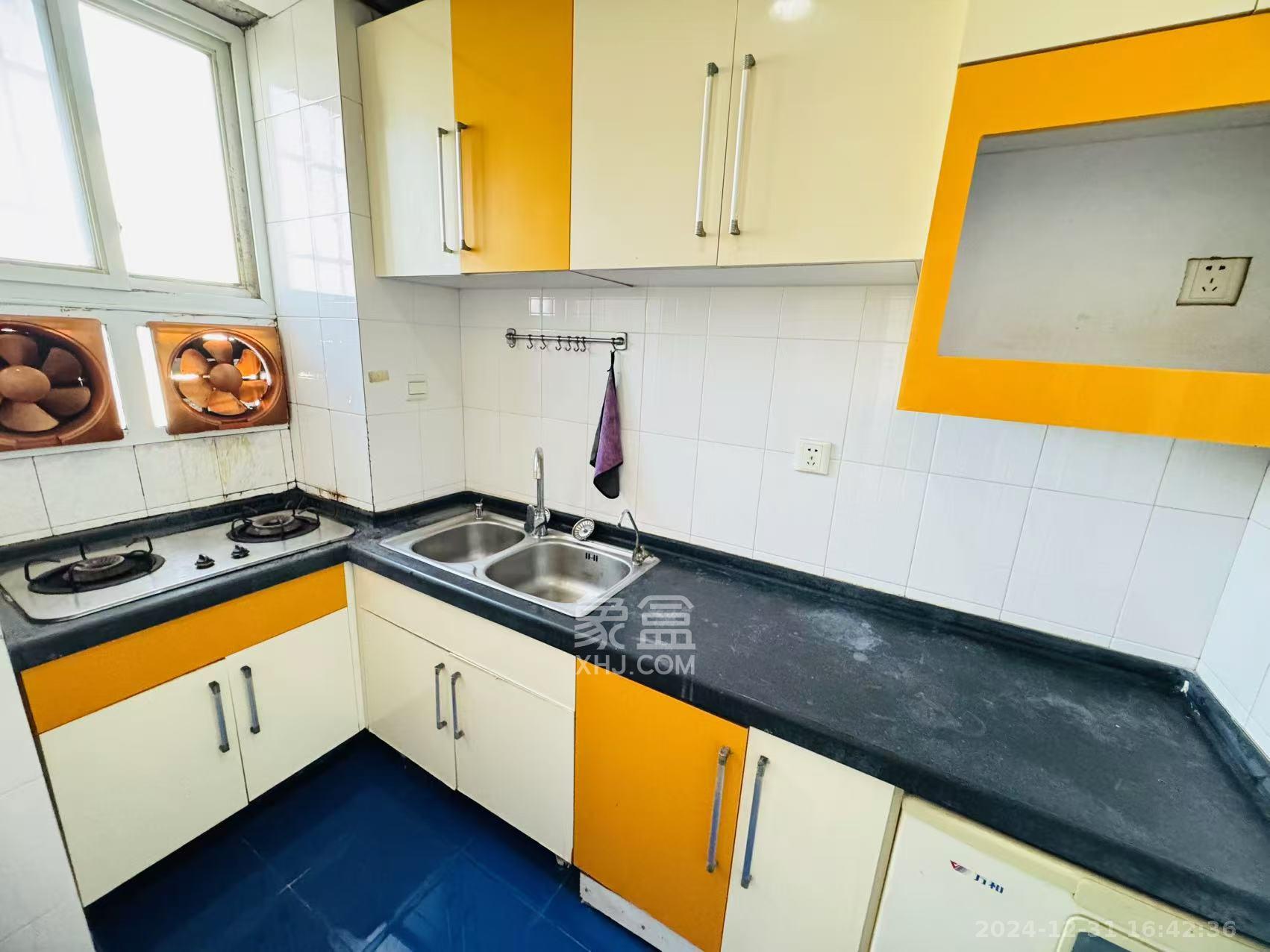 下碧湘街小区 2室1厅1卫 1400.0元/月 下碧湘街小区 2室1厅1卫 1400.0元/月室内图