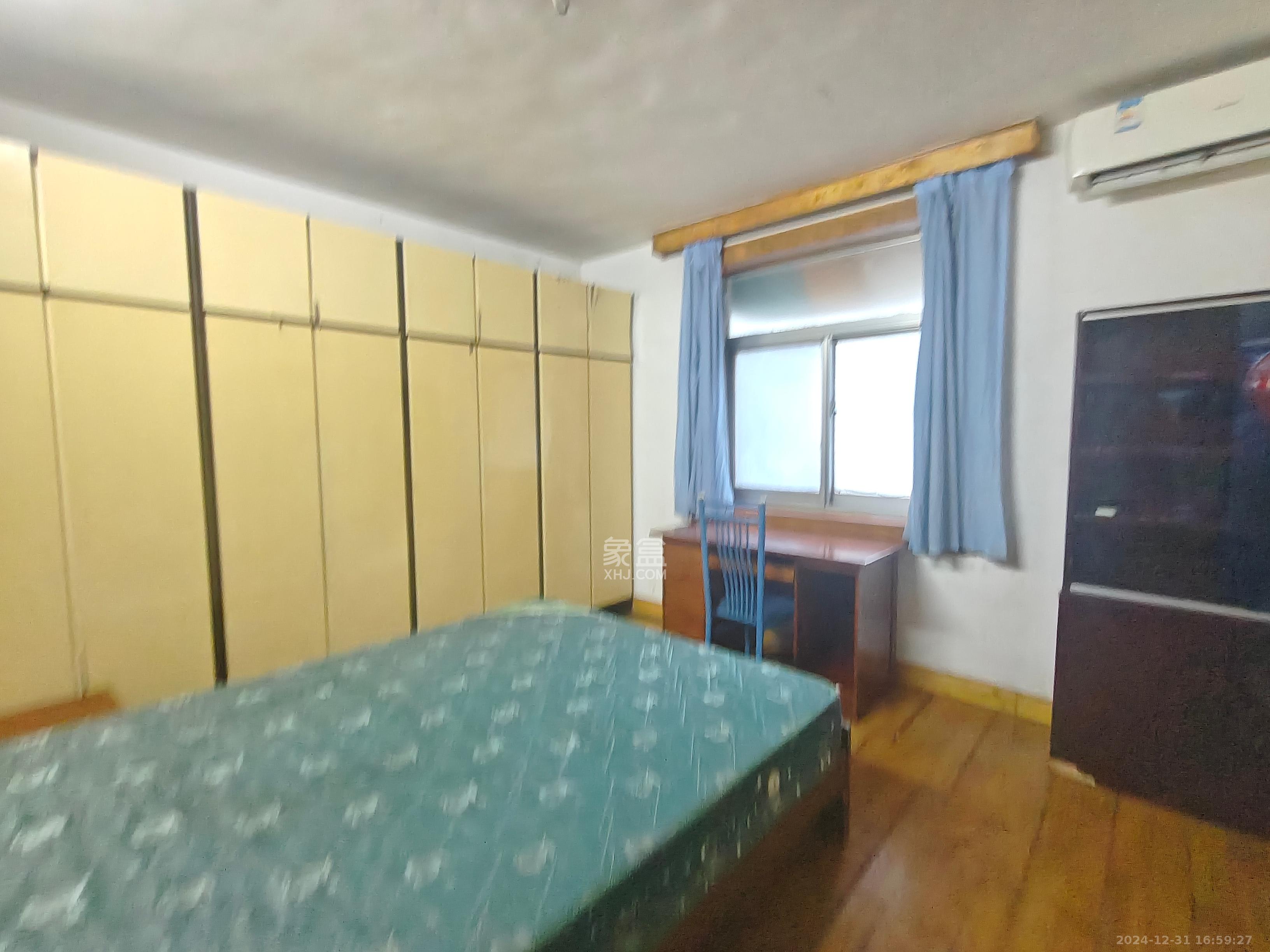 东风路汽电宿舍  3室1厅1卫   1800.00元/月室内图