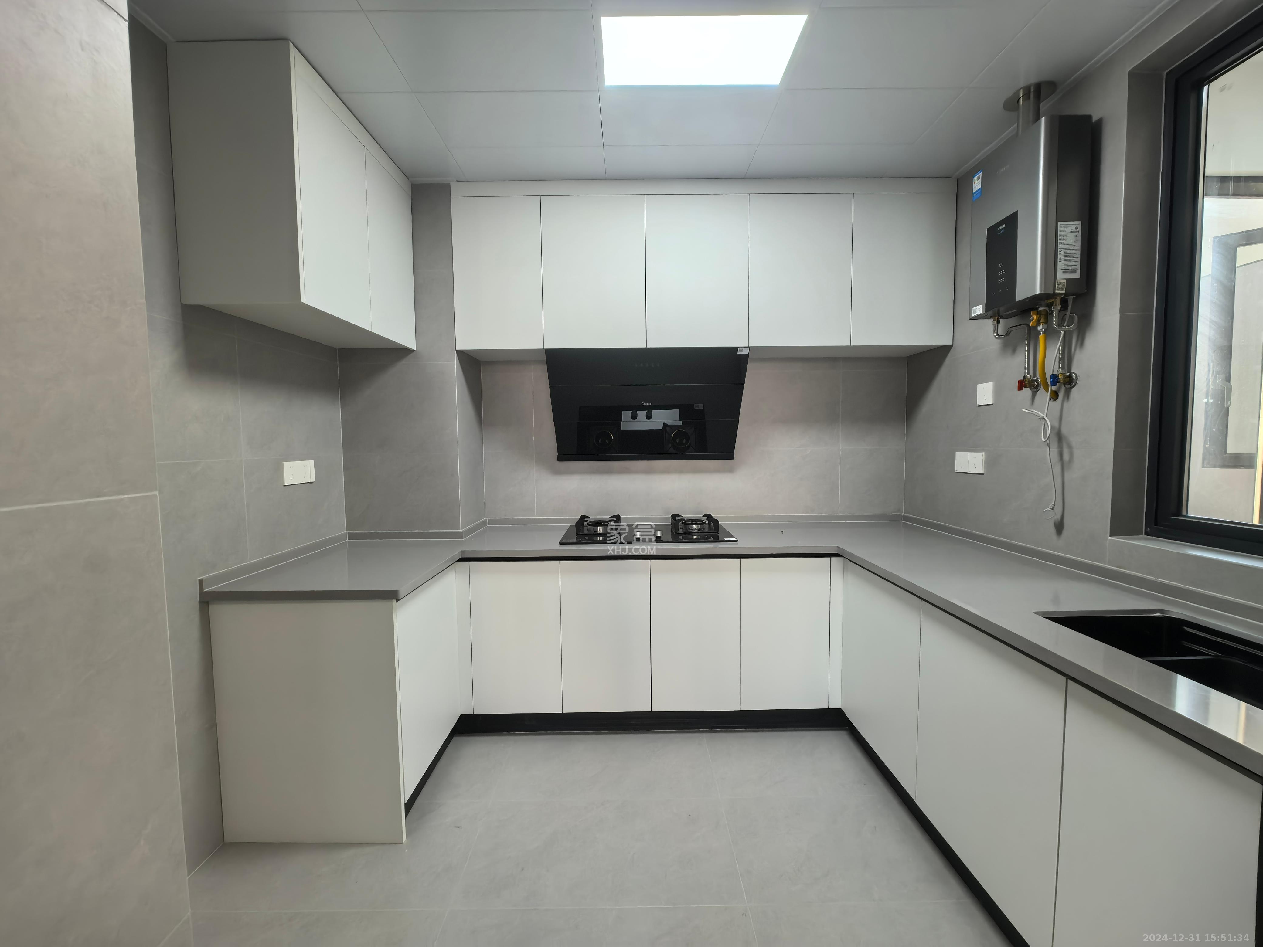 惟智园安置小区 4室2厅2卫 2800.0元/月 惟智园安置小区 4室2厅2卫 2800.0元/月室内图