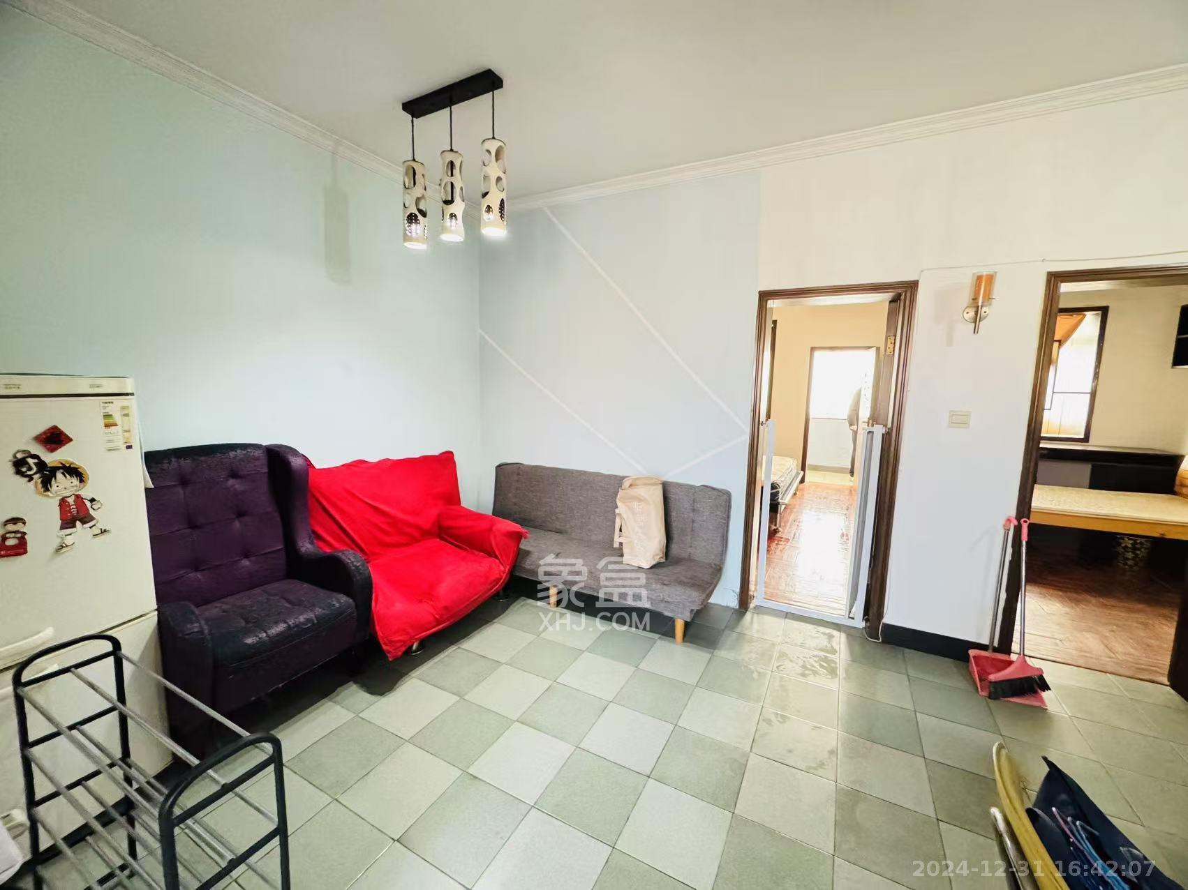 下碧湘街小区 2室1厅1卫 1400.0元/月 下碧湘街小区 2室1厅1卫 1400.0元/月室内图