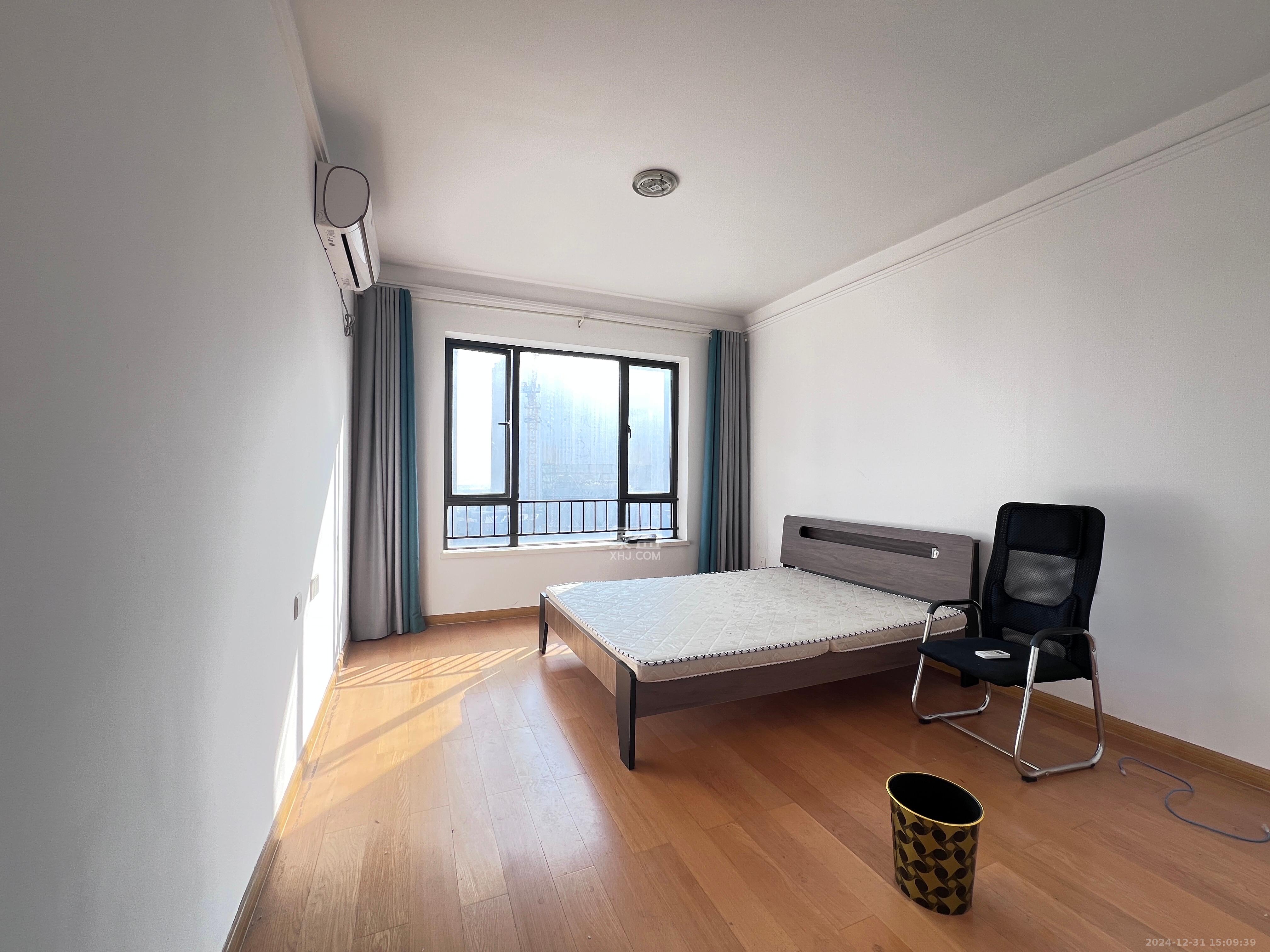 中海国际三期  3室2厅2卫    2400.0元/月室内图