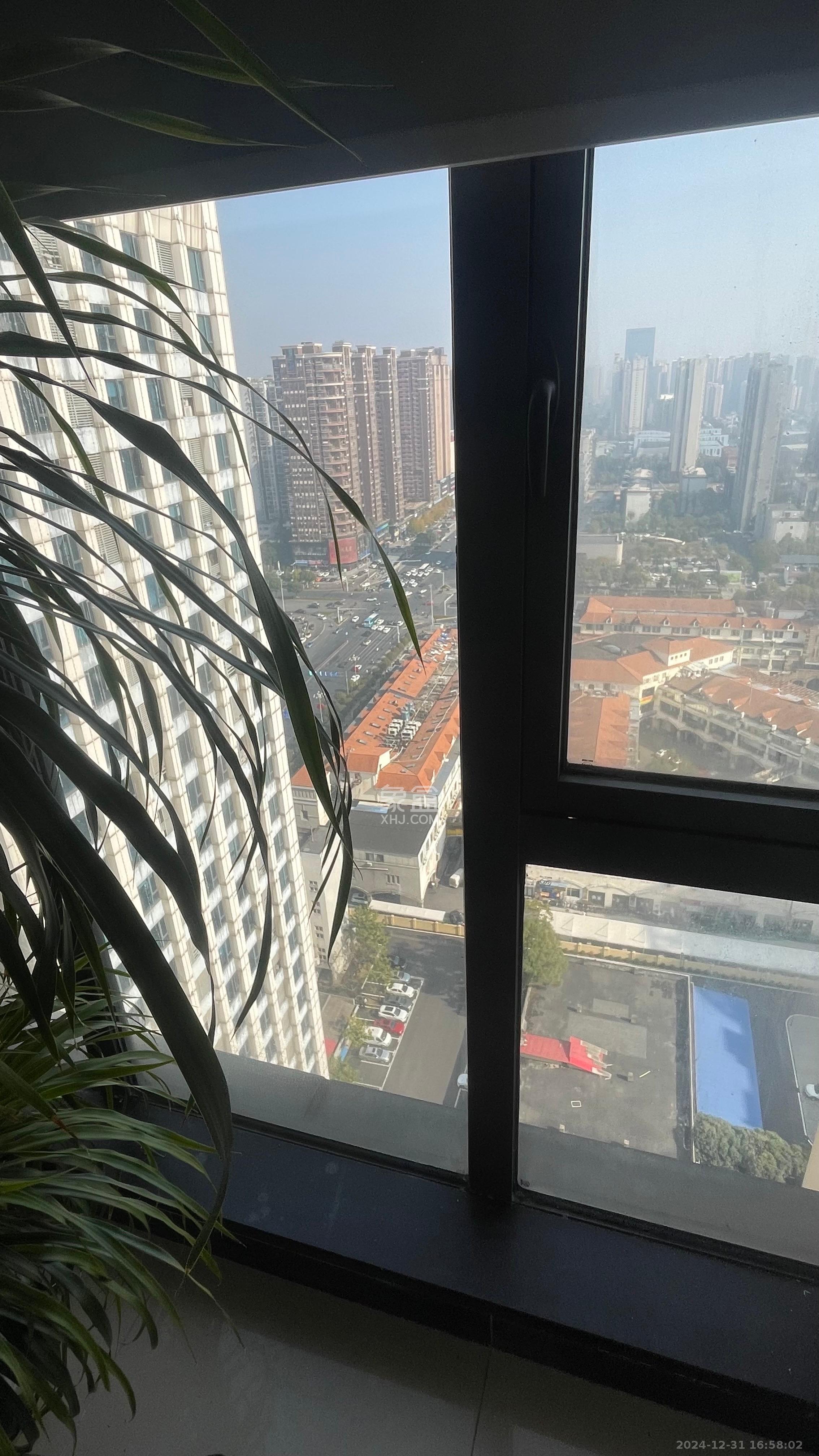 星大峰汇商务楼 1室1厅1卫 1500.0元/月 星大峰汇商务楼 1室1厅1卫 1500.0元/月室内图