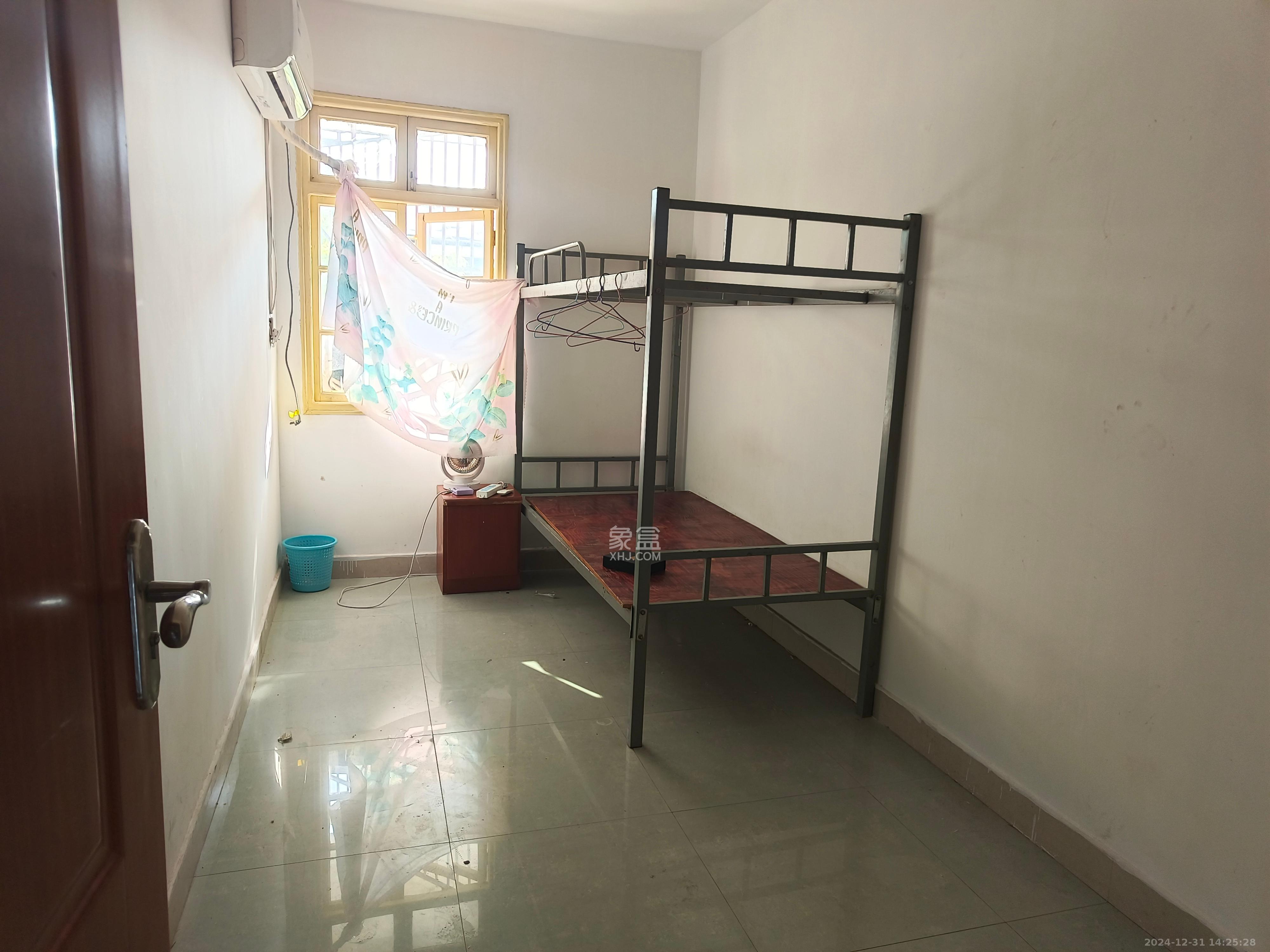 红旗区二片 2室1厅1卫 1500.0元/月 红旗区二片 2室1厅1卫 1500.0元/月室内图