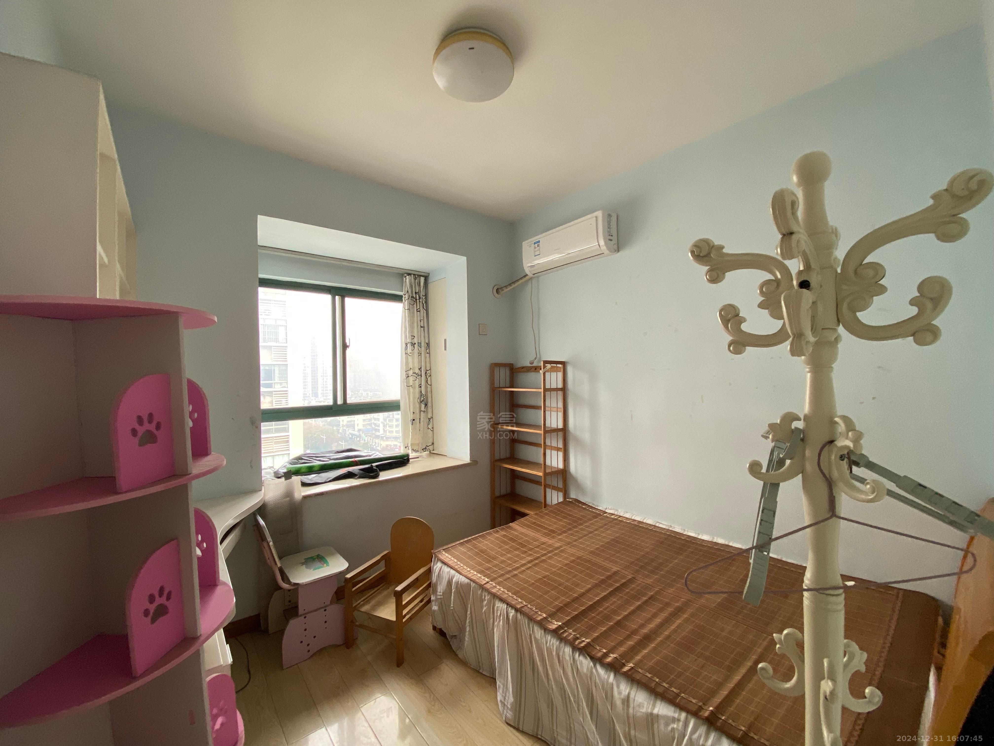 共和城 3室2厅1卫 2000.0元/月 共和城 3室2厅1卫 2000.0元/月室内图