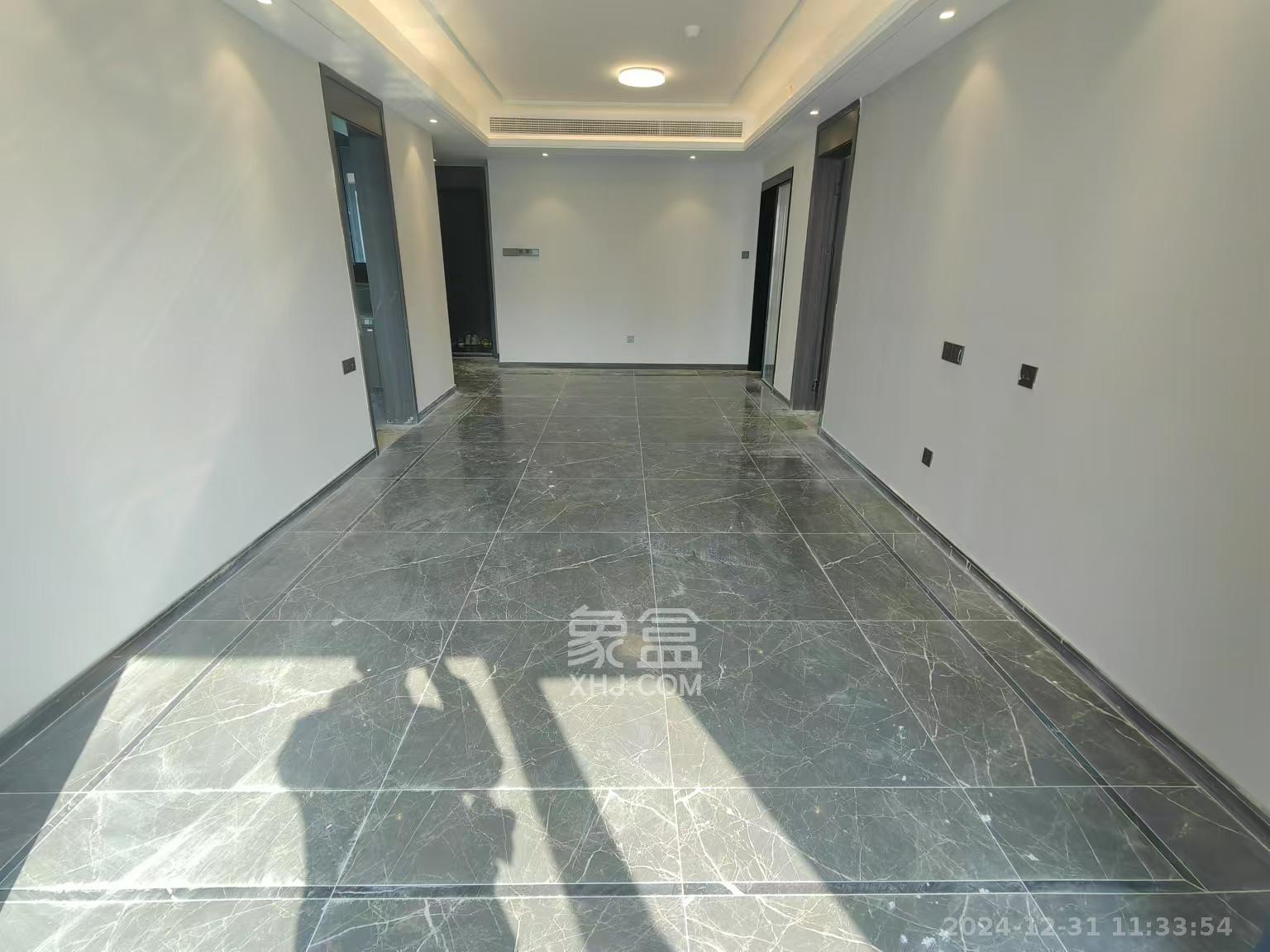 绿地麓云国际一期 3室2厅2卫 4500.0元/月 绿地麓云国际一期 3室2厅2卫 4500.0元/月室内图