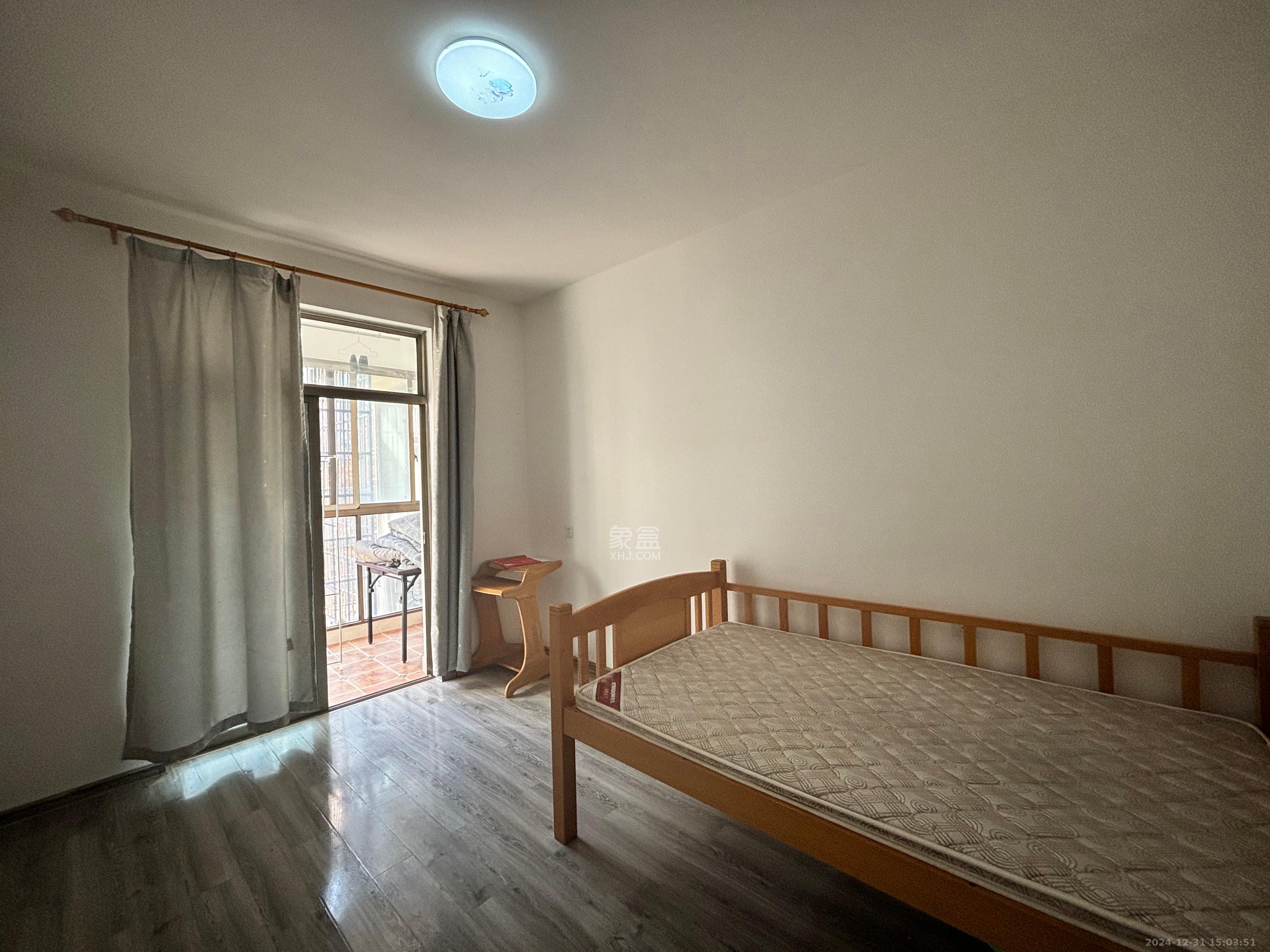 南苑小区 3室2厅2卫 2300.0元/月 南苑小区 3室2厅2卫 2300.0元/月室内图