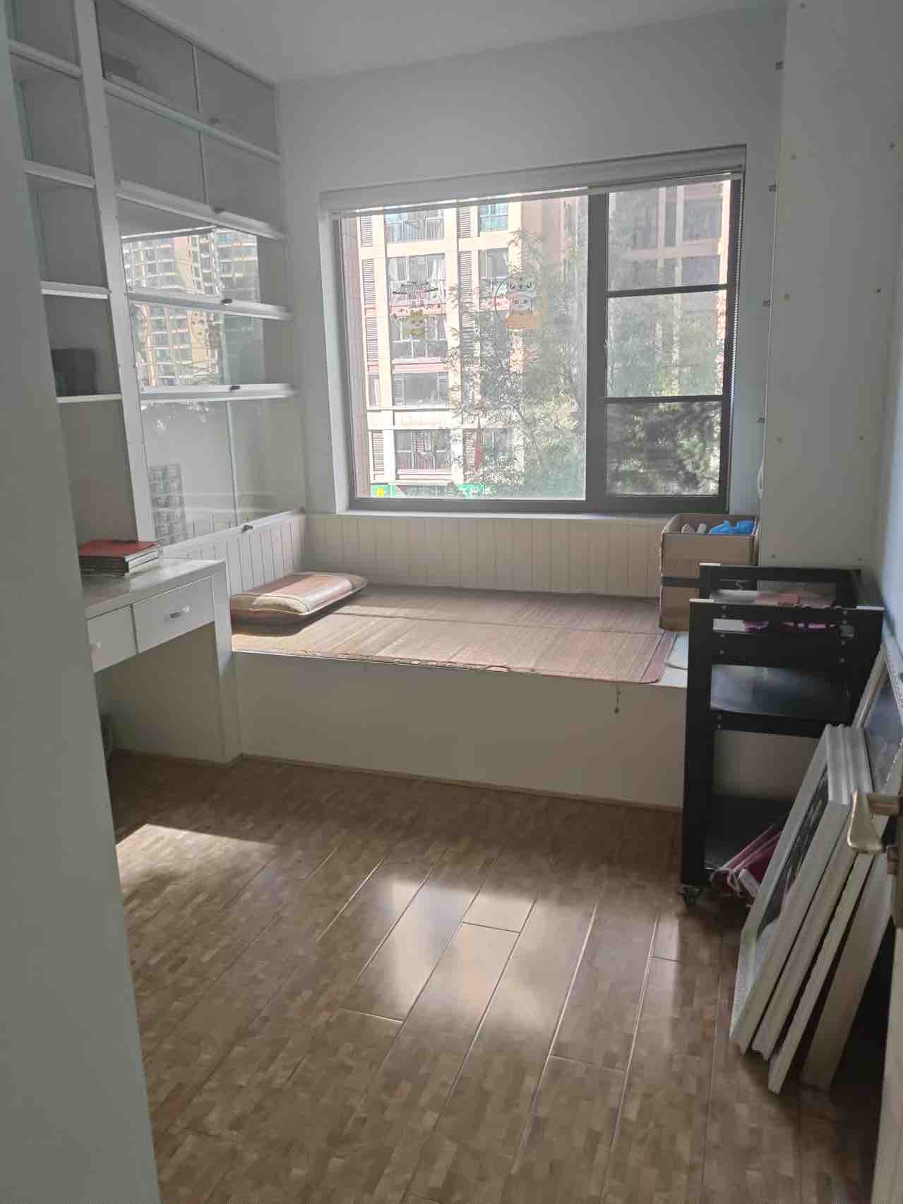 檀香山 4室2厅2卫 2000.0元/月 檀香山 4室2厅2卫 2000.0元/月室内图