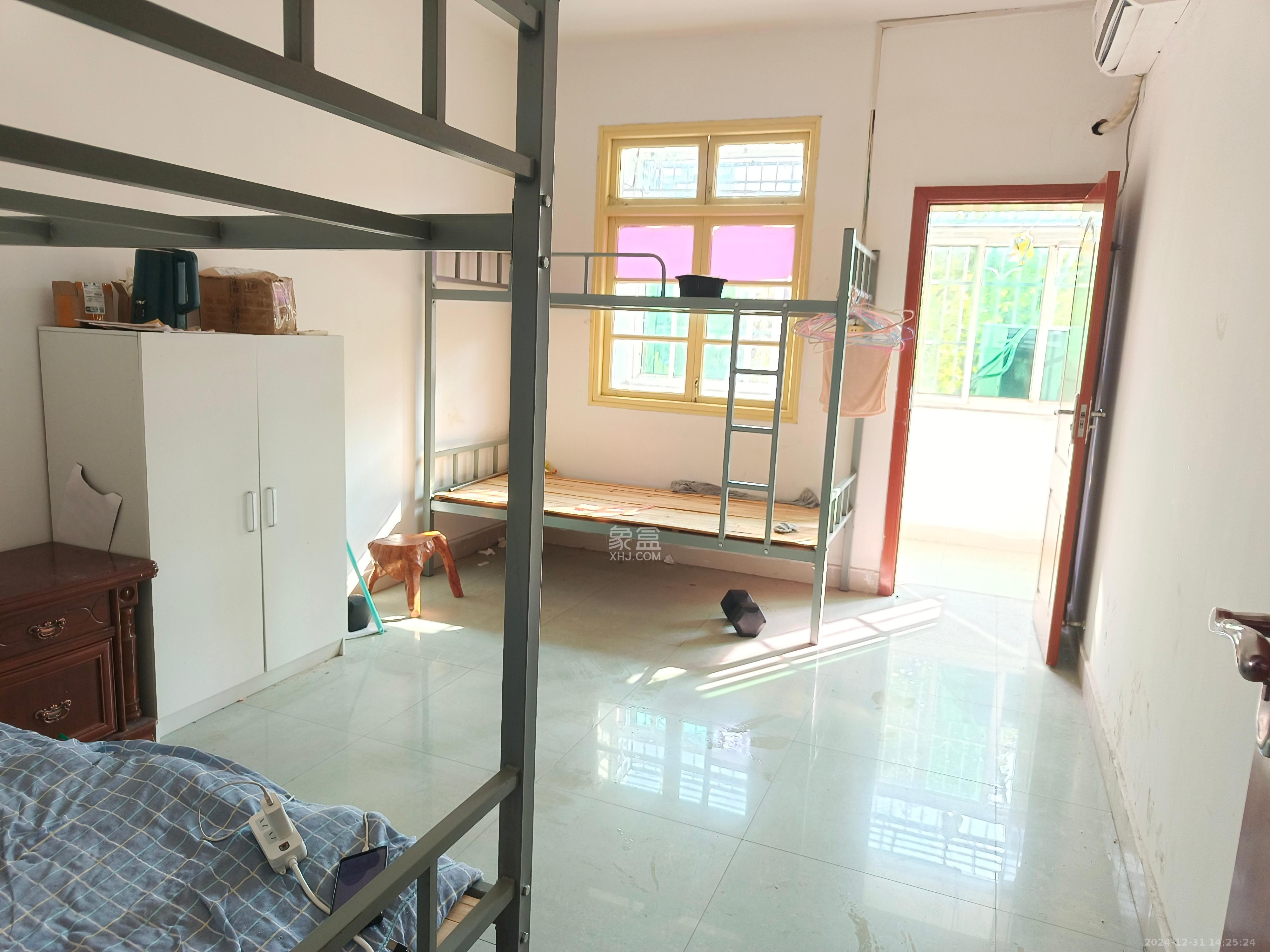 红旗区二片 2室1厅1卫 1500.0元/月 红旗区二片 2室1厅1卫 1500.0元/月室内图