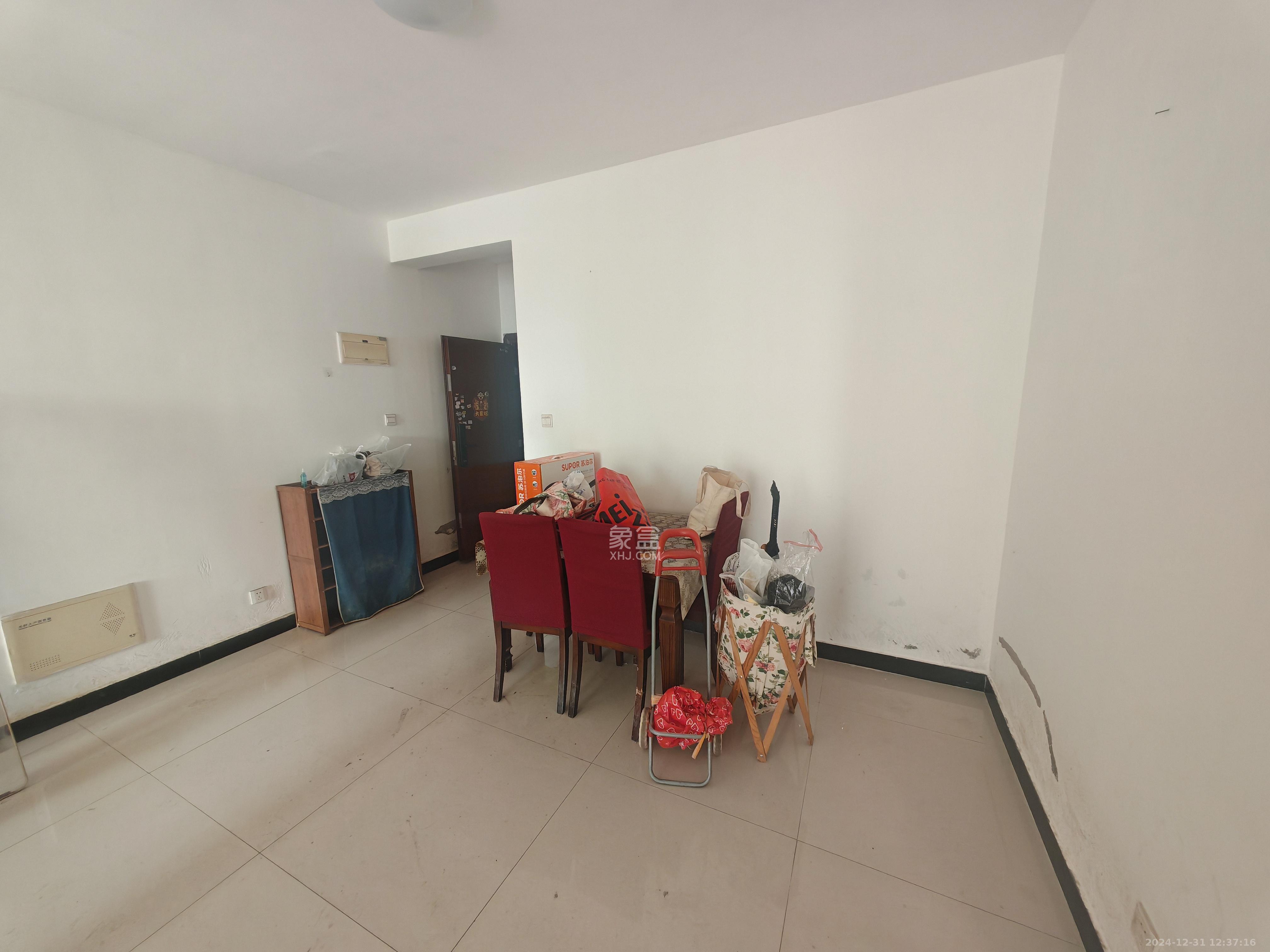 江山帝景雅典  2室2厅1卫    2400.0元/月 江山帝景雅典  2室2厅1卫    2400.0元/月室内图