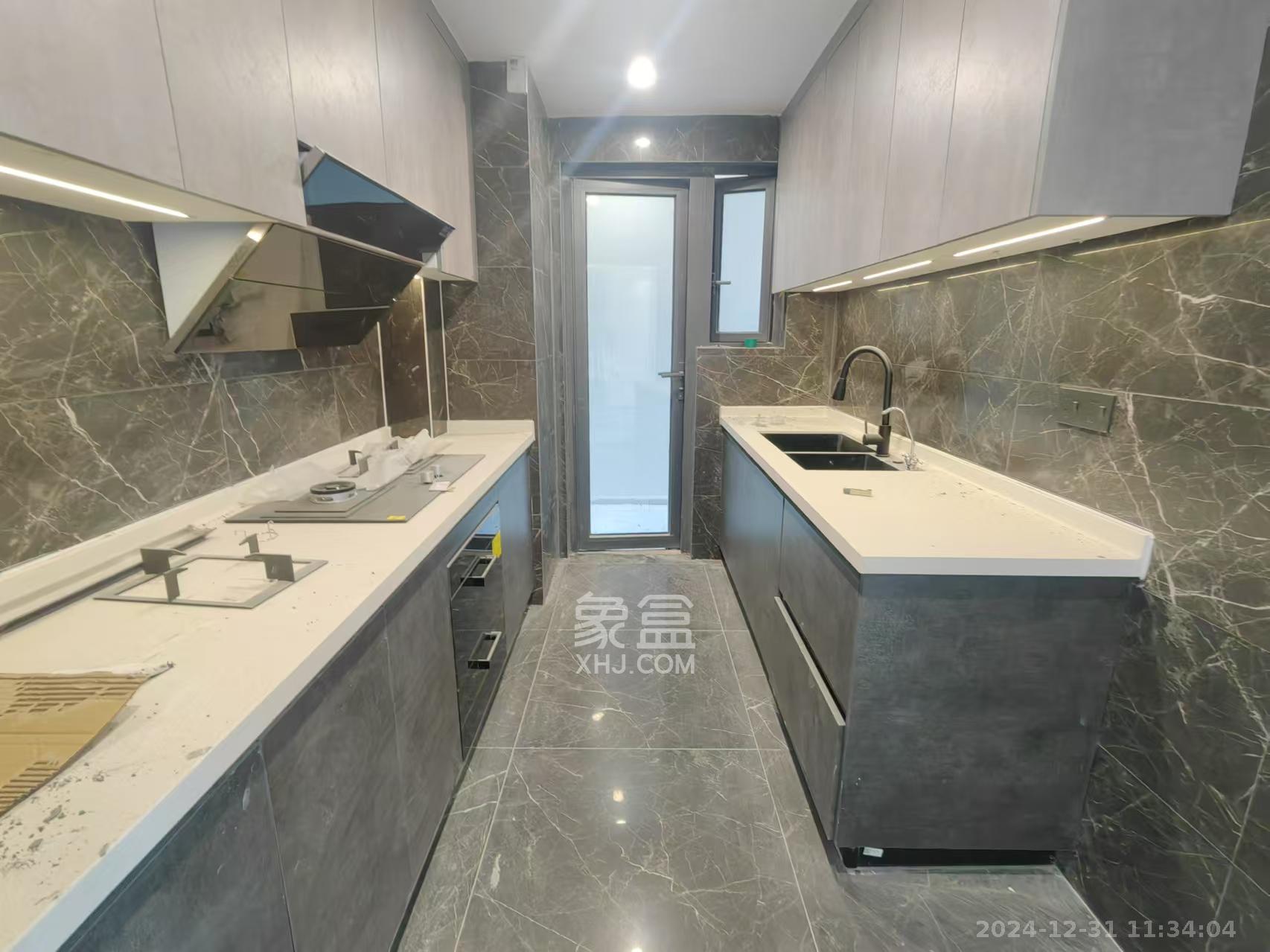 绿地麓云国际一期 3室2厅2卫 4500.0元/月 绿地麓云国际一期 3室2厅2卫 4500.0元/月室内图