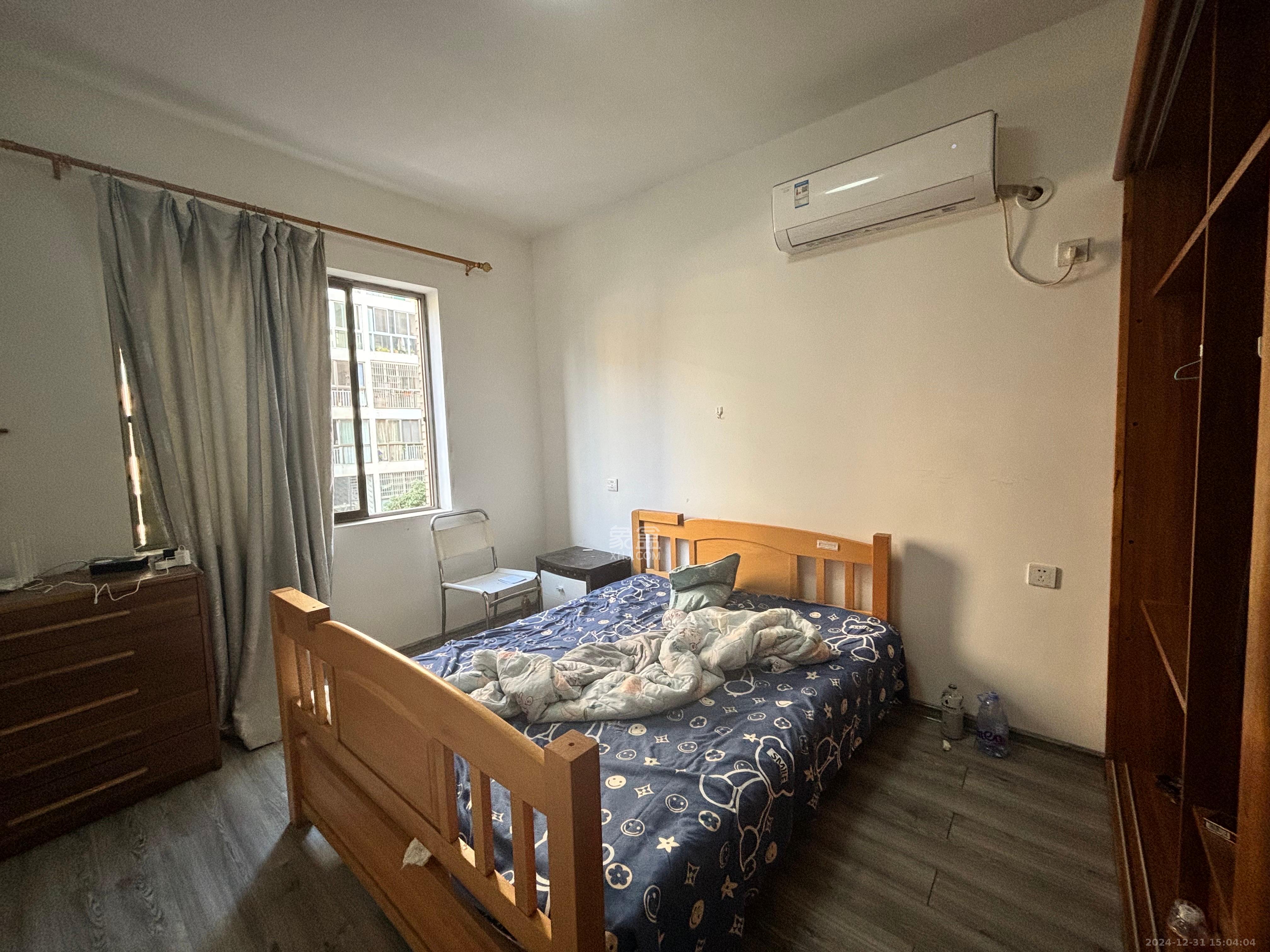 南苑小区 3室2厅2卫 2300.0元/月 南苑小区 3室2厅2卫 2300.0元/月室内图