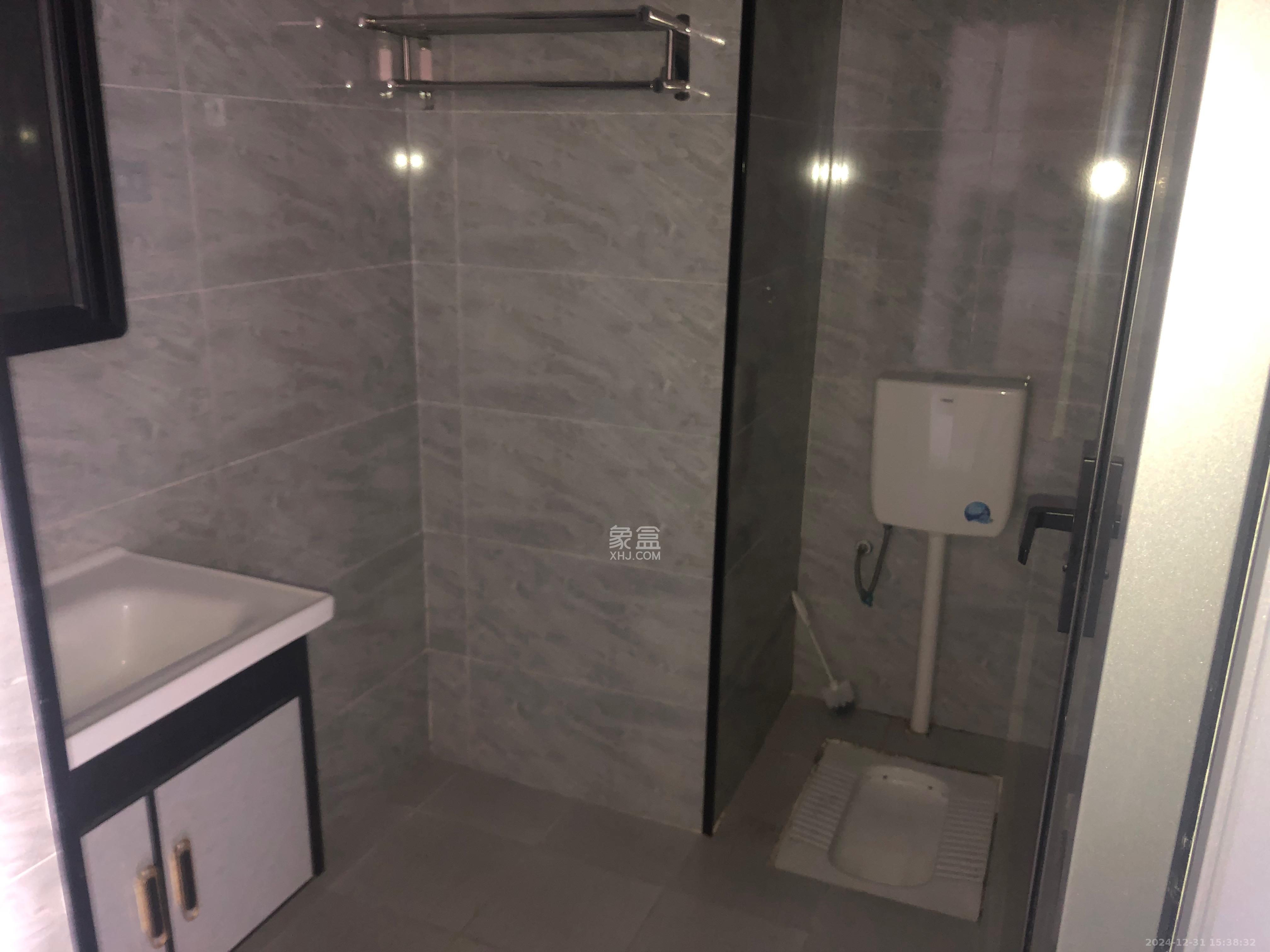 江山帝景哈佛  1室0厅0卫    1400.0元/月 江山帝景哈佛  1室0厅0卫    1400.0元/月室内图