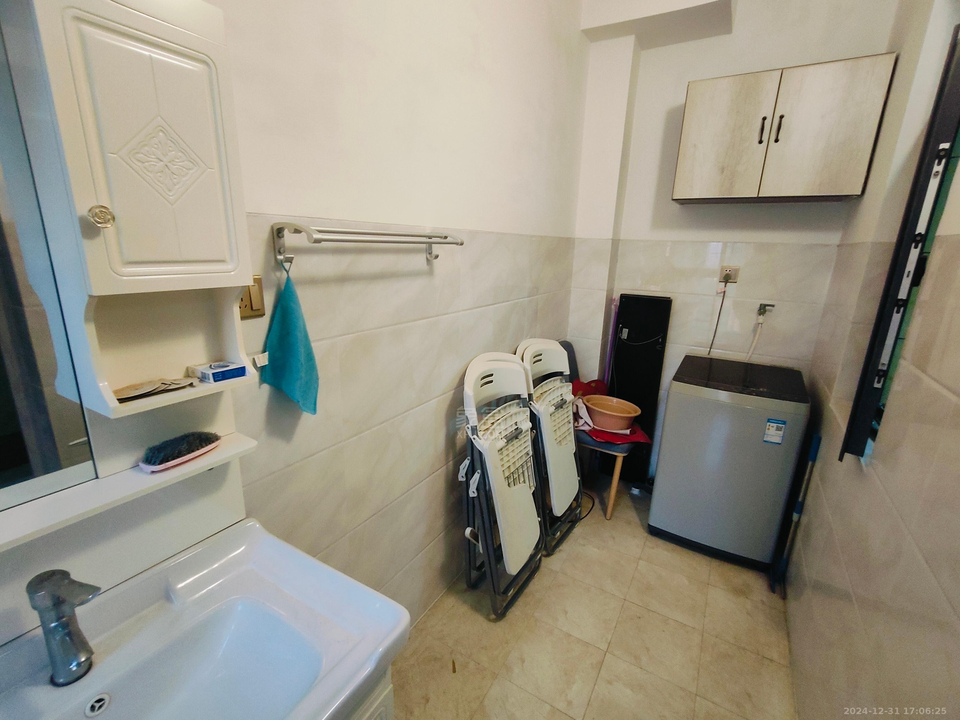 亿都新天地 1室1厅1卫 1300.0元/月 亿都新天地 1室1厅1卫 1300.0元/月室内图