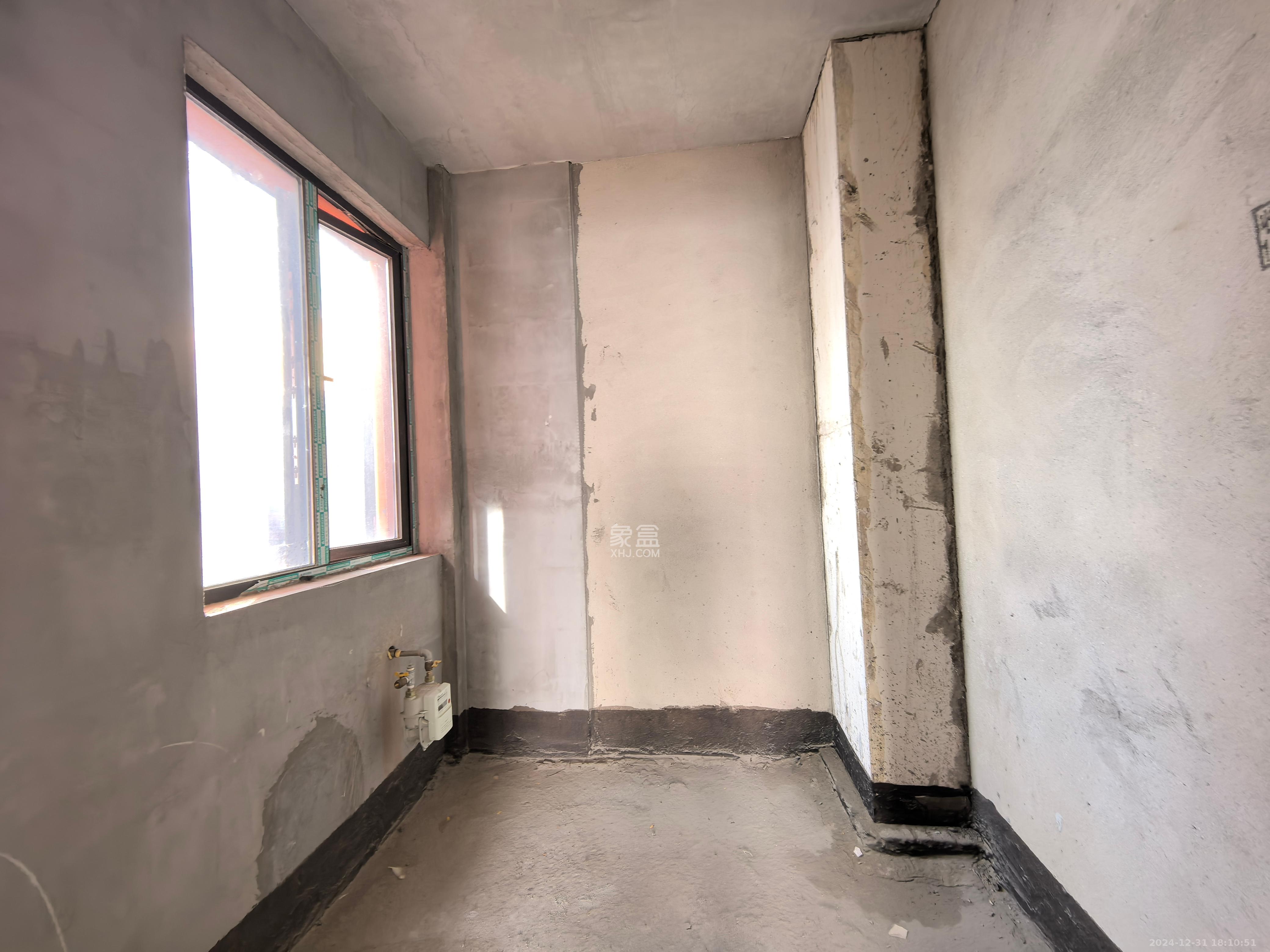 天马花园  3室2厅2卫    35.8万 天马花园  3室2厅2卫    35.8万客厅