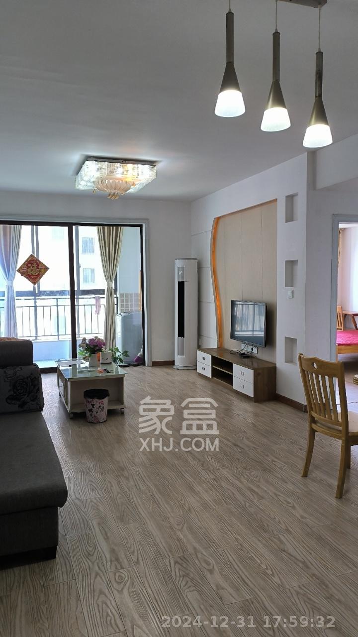 水映加州  2室2厅1卫   2200.00元/月