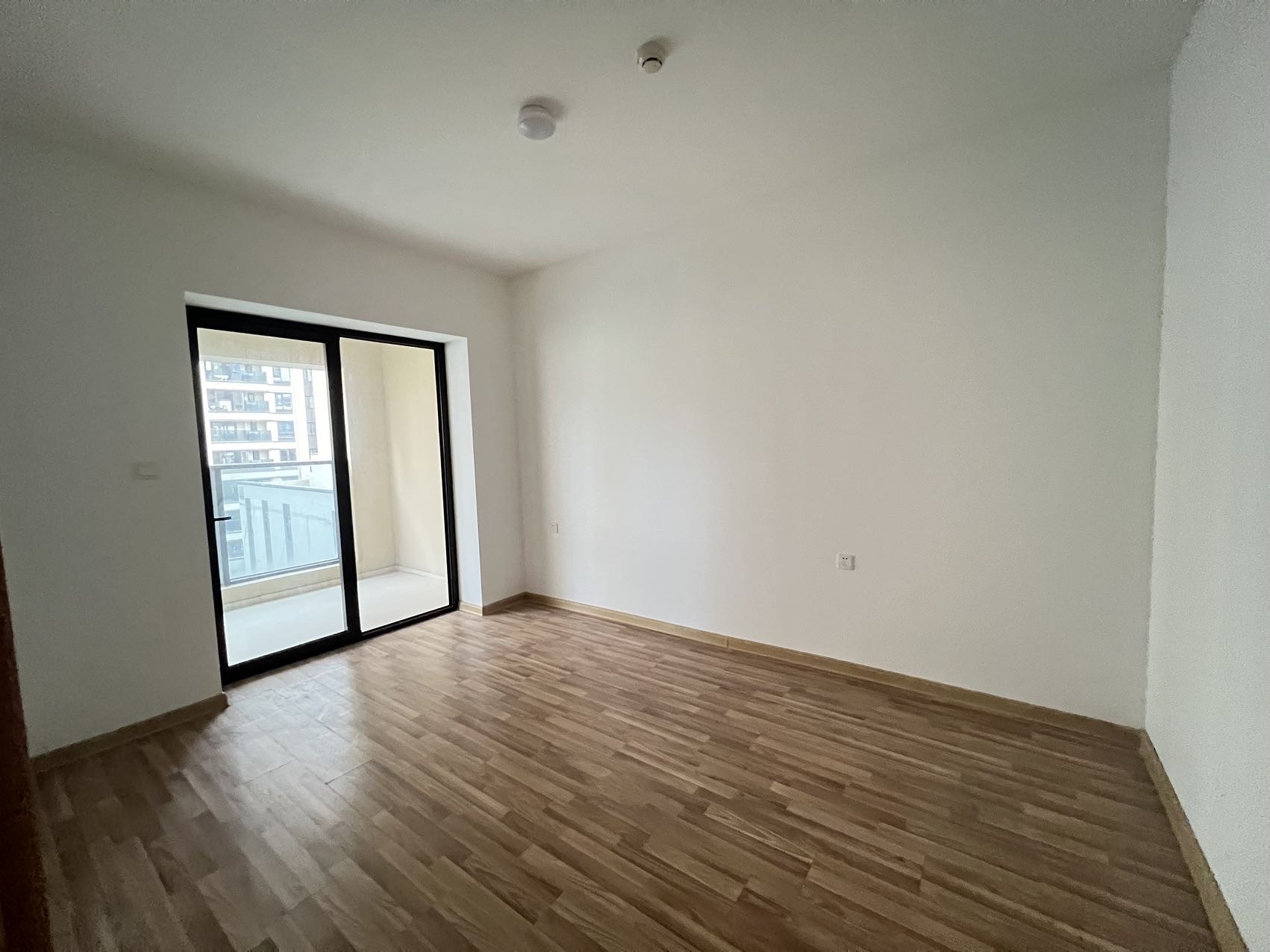 融创海口一号 3室2厅2卫 220.0万 融创海口一号 3室2厅2卫 220.0万客厅