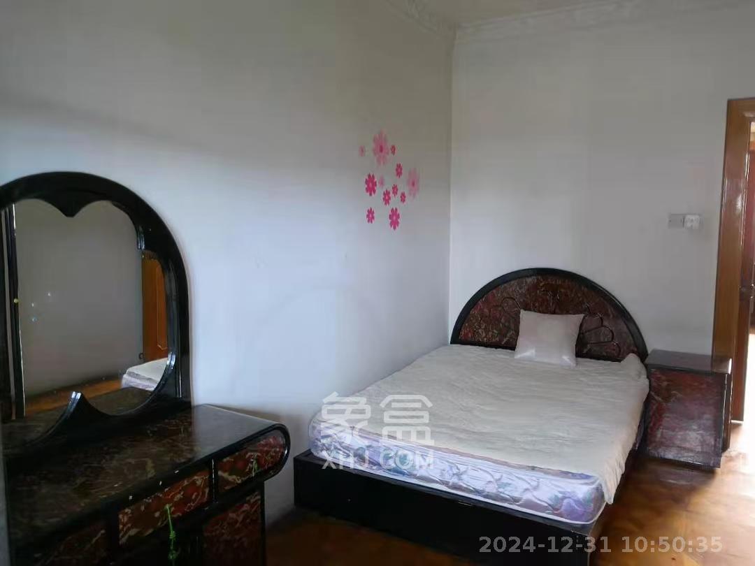 东风路汽车城宿舍  3室1厅1卫    1600.0元/月 东风路汽车城宿舍  3室1厅1卫    1600.0元/月室内图