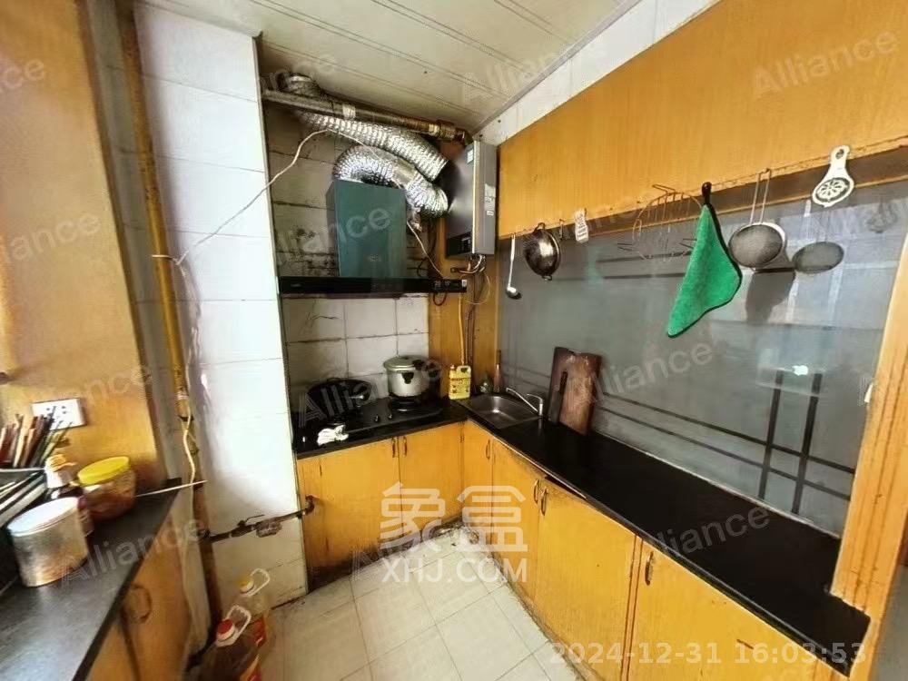 伍家岭生活广场 1室1厅1卫 1500.0元/月 伍家岭生活广场 1室1厅1卫 1500.0元/月室内图